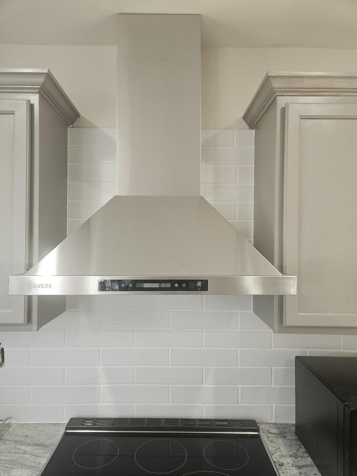IKTCH 30-inch Wall Mount Range Hood 900 CFM Ducted/Ductless Convertible, Kitchen Chimney Vent Stainless Steel with Gesture Sensing & Touch Control Switch Panel, 2 Pcs Adjustable Lights(IKP02-30'') customer photo 1