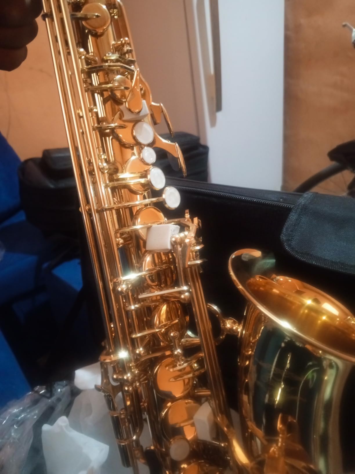 Eastar Tenor Saxophone, B Flat Golden Lacquer Beginner Kit with Cleaning Cloth, Case, Mouthpiece, Neck Strap, Reeds, TS-Ⅱ customer photo 2