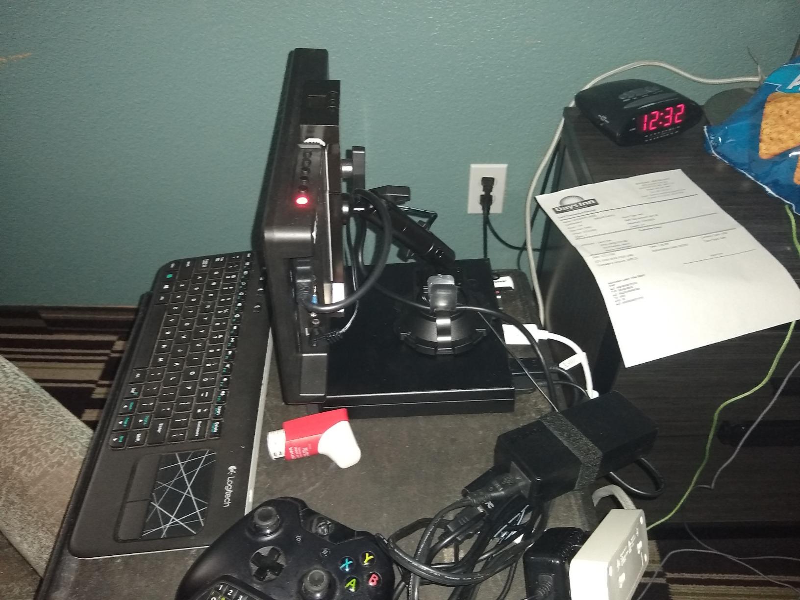 Lenovo ThinkCentre M700 Tiny Desktop PC, Intel Quad Core i5-6500T 2.5GHz up to 3.1GHz, 16GB, 256GB SSD, WiFi, BT 4.0, HDMI, USB 3.0, DP Port, Windows 10 Pro (Renewed) customer photo 2