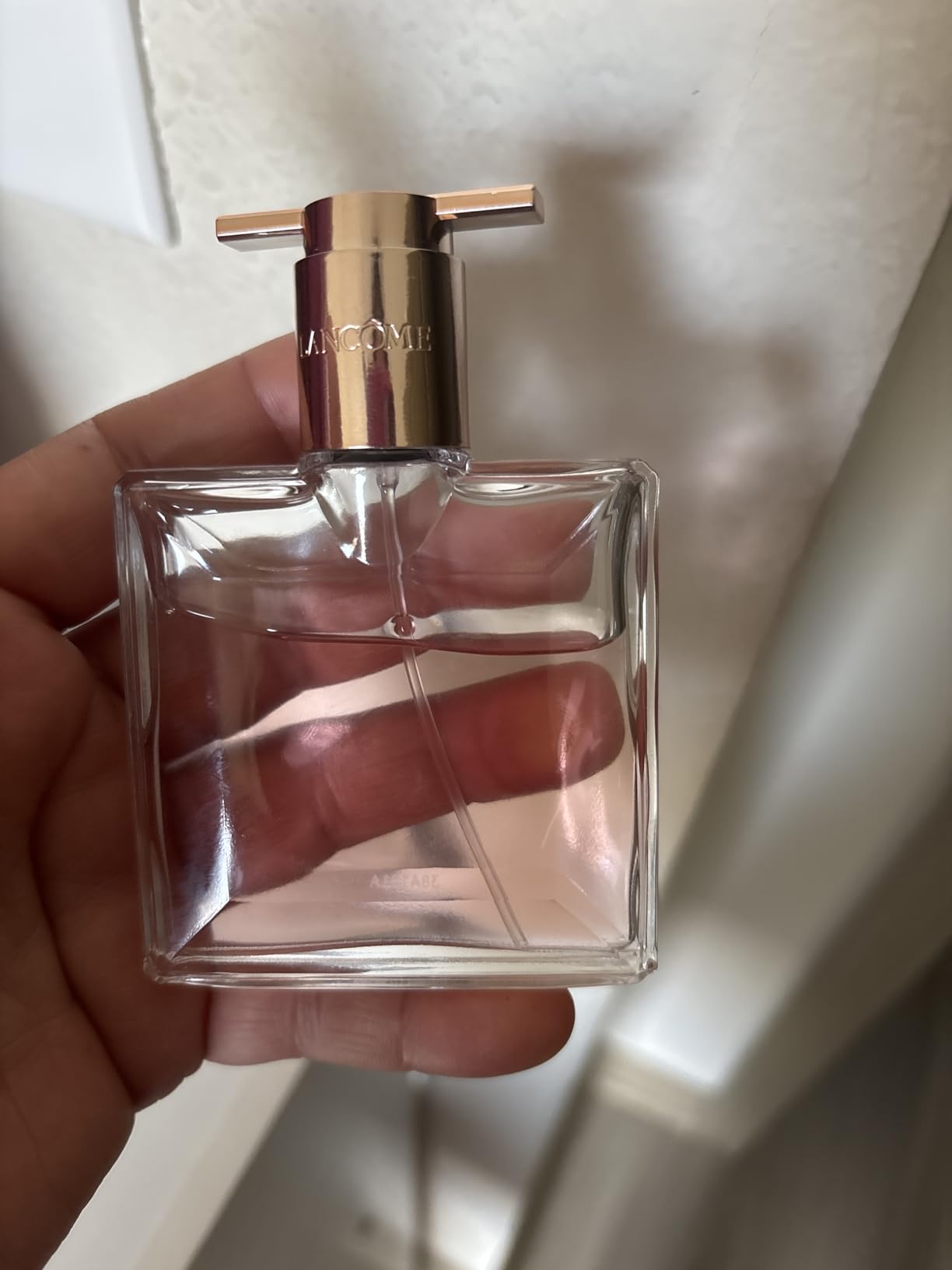 Lancome Idole Eau de Parfum - Long Lasting Fragrance with Notes of Bergamot, Jasmine & Vanilla - Fresh & Floral Women's Perfume customer photo 1