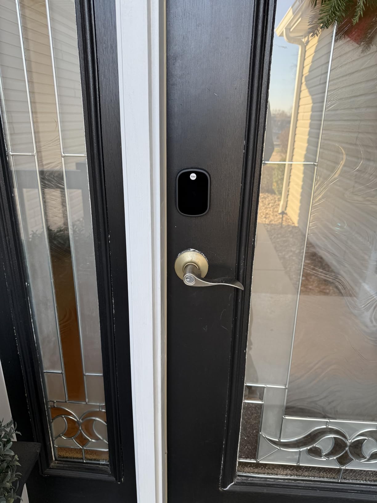 Yale Assure SL Deadbolt Smart Lock, Black Suede Keyless Entry Door Lock with Wi-Fi Connected Touchscreen for Front or Back Door, YRD256-CBA-BSP customer photo 1