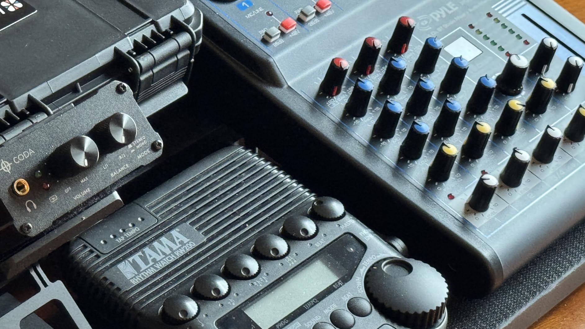 Pyle Professional Audio Mixer Sound Board Console System Interface 4 Channel Digital USB Bluetooth MP3 Computer Input 48V Phantom Power Stereo DJ Studio Streaming FX 16-Bit DSP Processor - PMXU43BT.5 customer photo 2