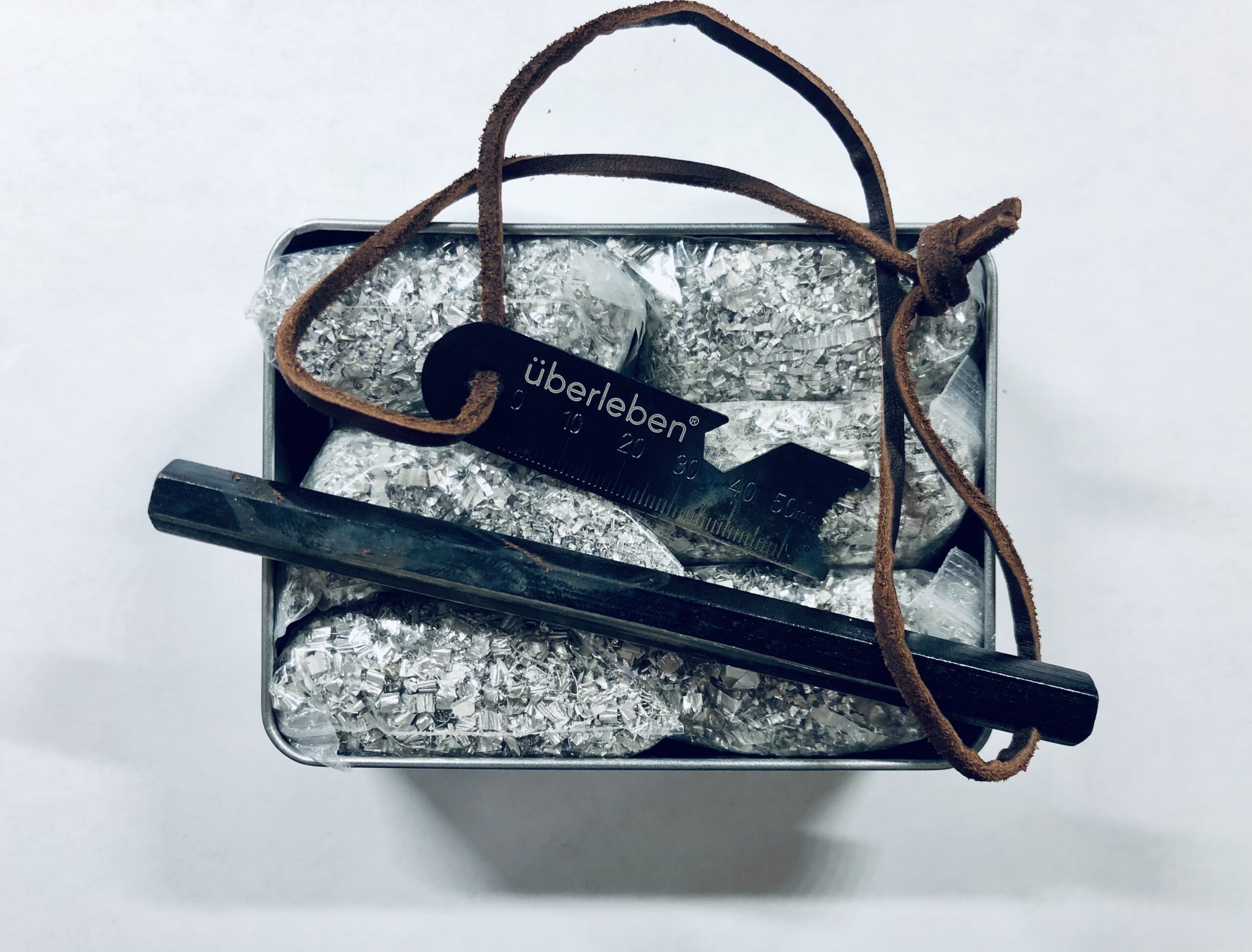 Magnesium Fire Starter Kit with Ferro Rod - Emergency Survival Gear with 12 Bags 99% Pure Magnesium + Waist Bag Waterproof Tin for Camping, Hiking, Bushcraft customer photo 1