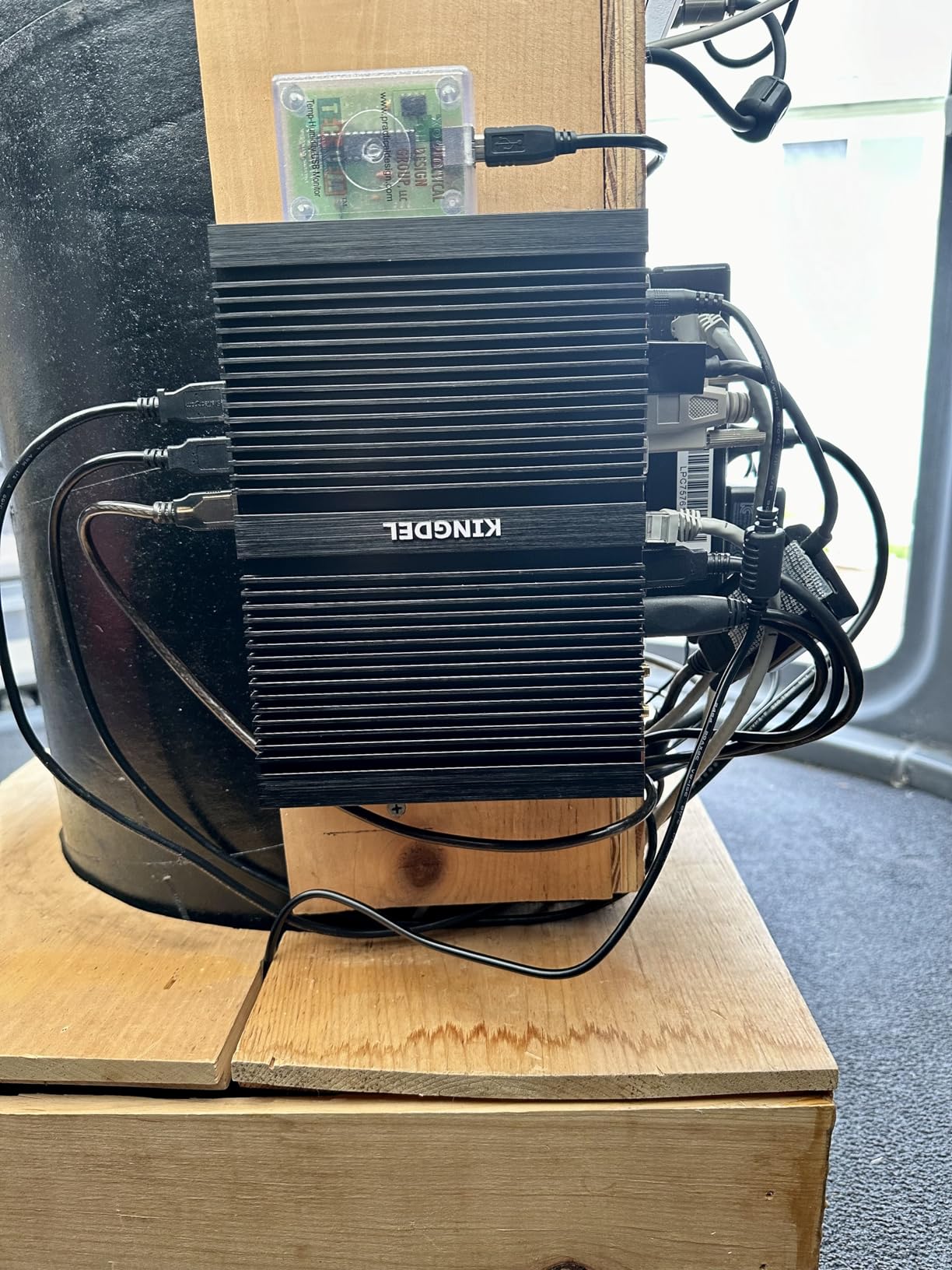 KINGDEL Fanless Industrial Computer, Mini PC, Core i7 8th Gen. CPU, 16GB RAM 512GB NVMe SSD, 4K: 4096x2304, HD Port, VGA, 4xUSB 3.0, 2xCOM RS232, WiFi+Bluetooth, Metal Case customer photo 1