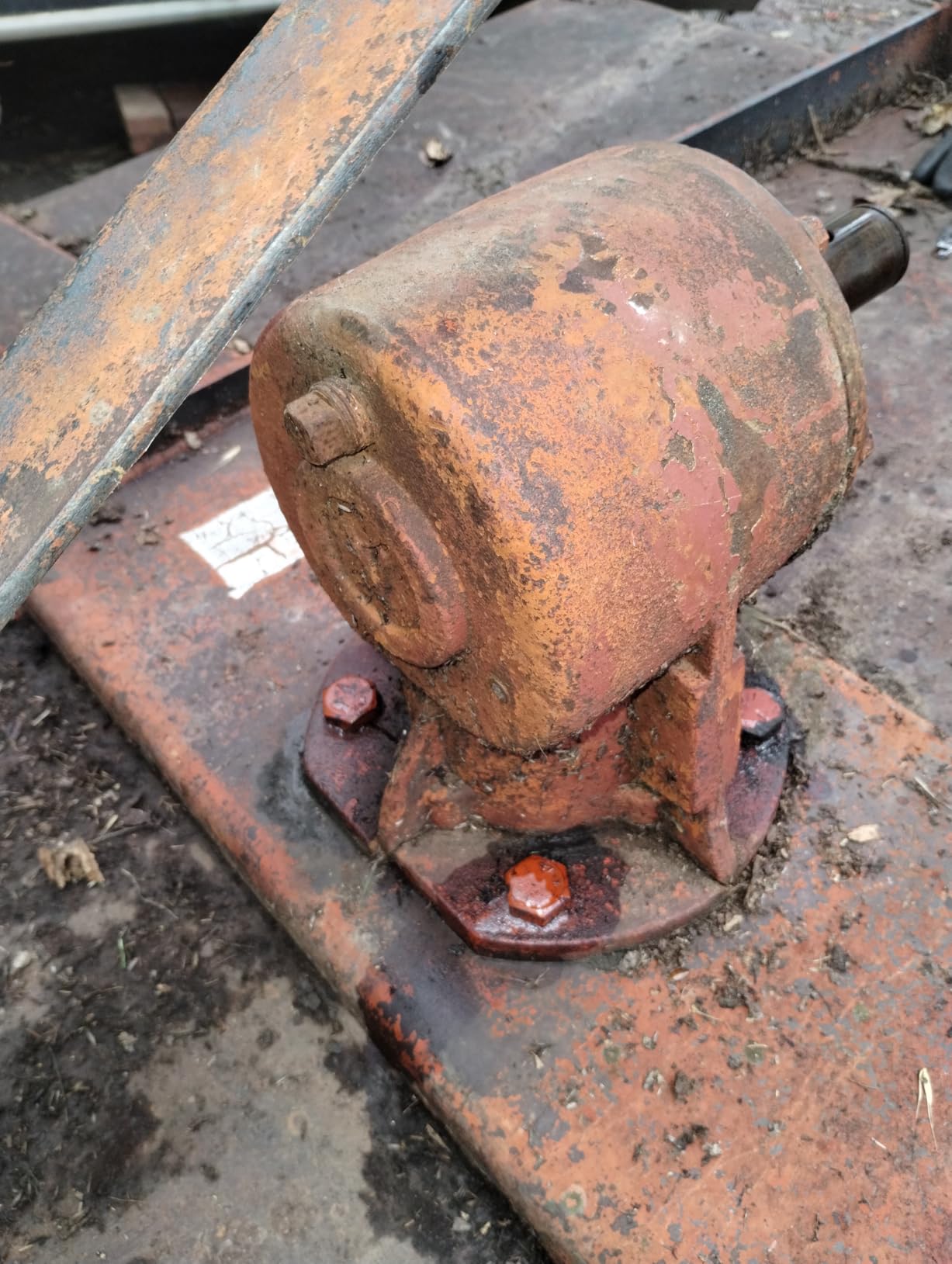 Shear Bolt Gearbox 35-45HP by Rancher Supply - Rotary Replacement Kit for Omni Gear RC30 with 5 Extra Shear Bolts, Lubricant Not Included customer photo 1