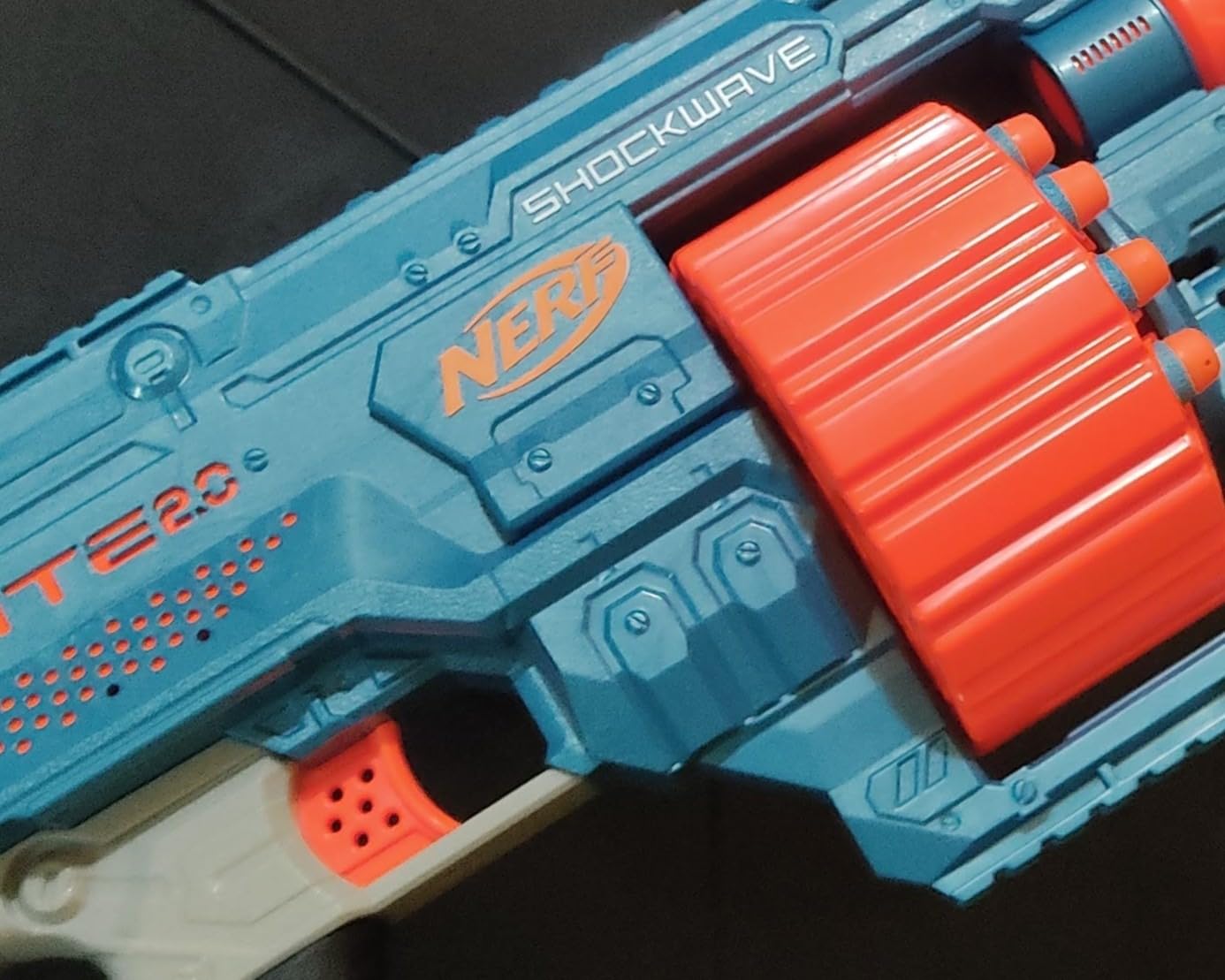 Nerf Elite 2.0 Shockwave RD-15 Dart Blaster, 30 Nerf Elite Darts, 15-Dart Rotating Drum, Kids Outdoor Toys for 8 Year Old Boys & Girls (Amazon Exclusive) customer photo 2