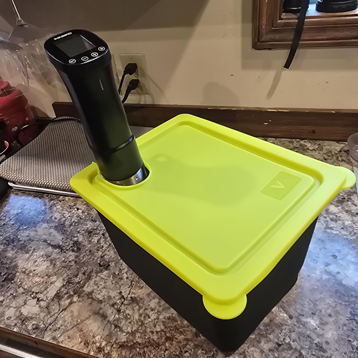 EVERIE 12Qt Sous Vide Container Kit w/Collapsible Lid + Lock-In Divider Rack + Insulating Sleeve customer photo 1
