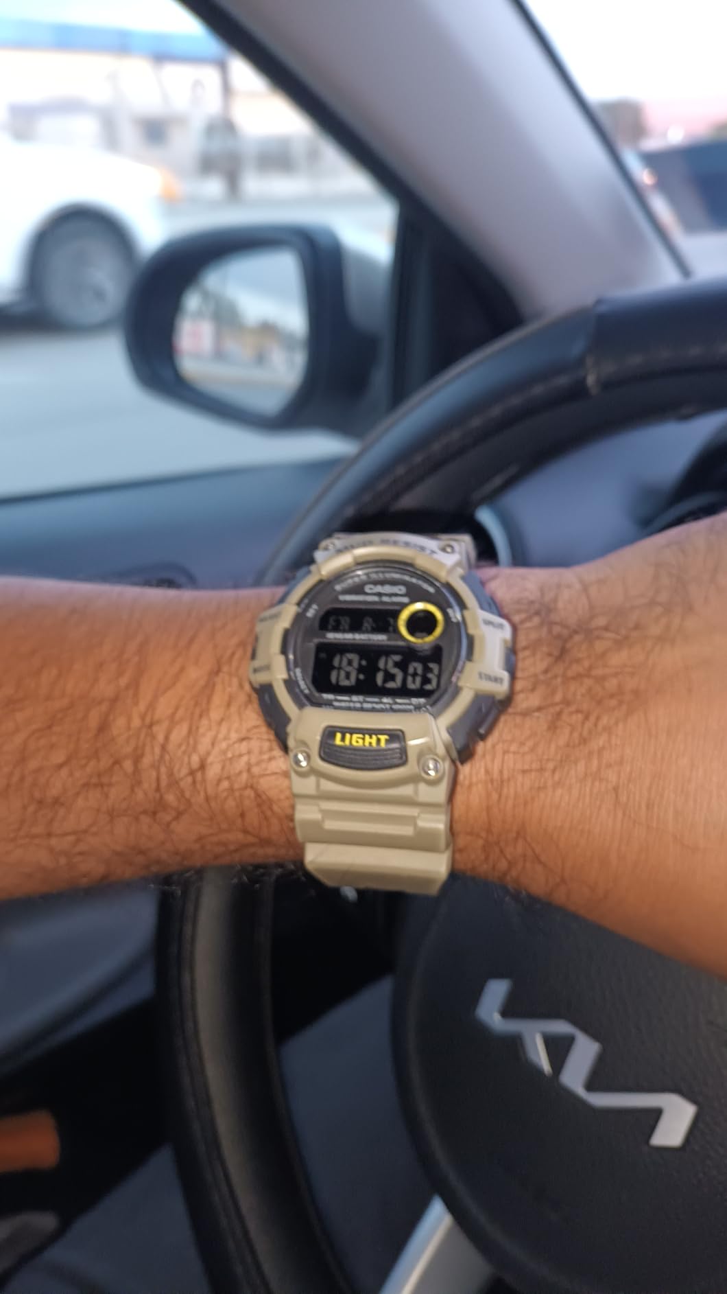 TRT110H Series | Digital Watch | 100M WR | 1/100 SEC Stop Watch | LED Light | Mud Resistant | Low Temp Resistant | Auto Calendar | Dual Time | Vibration/Daily Alarm | 10 Year Battery customer photo 2