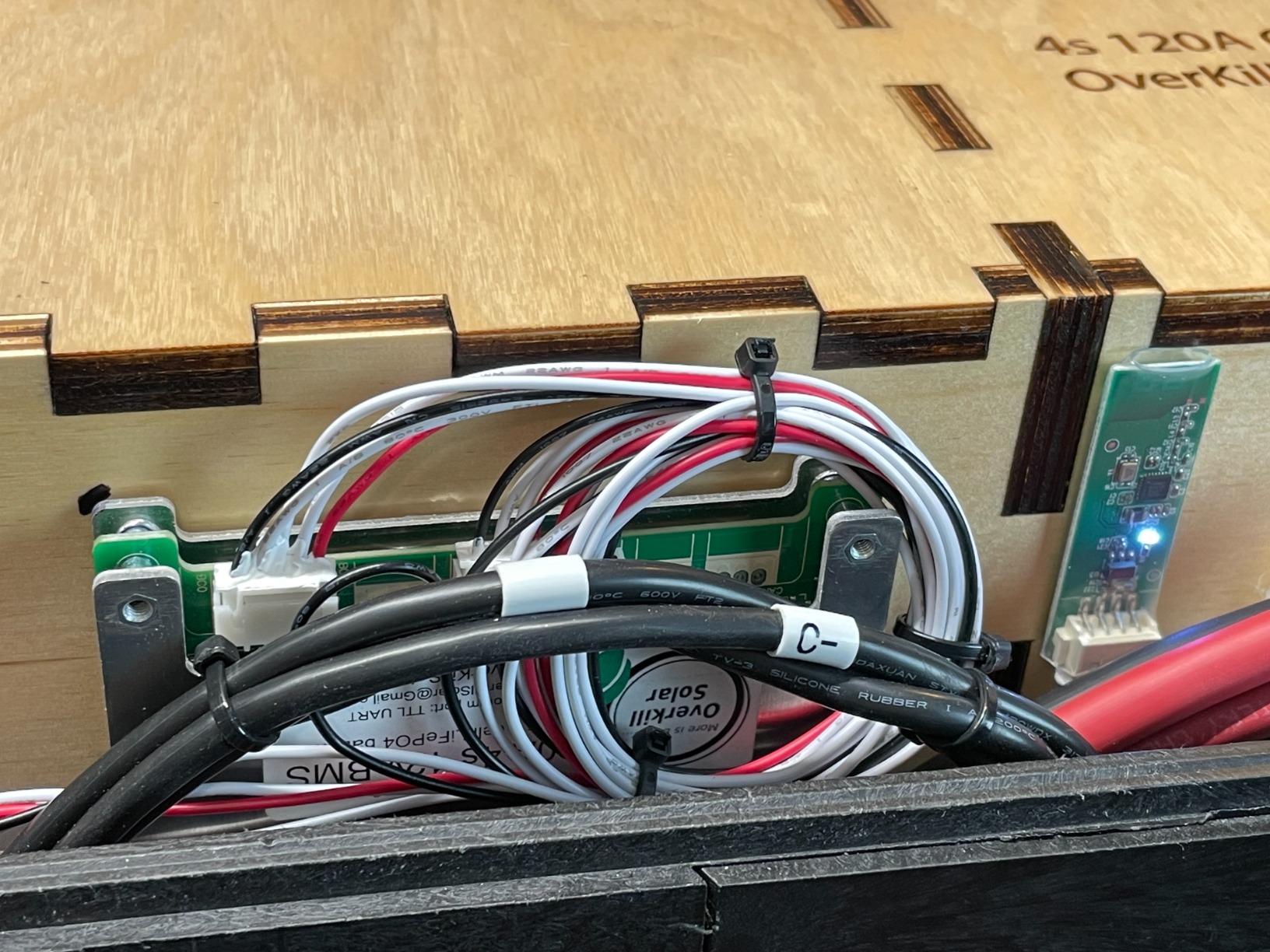 BMS LifePo4 Battery Management System for DIY Batteries, Programmable (4s120aBMS+Bluetooth) customer photo 1