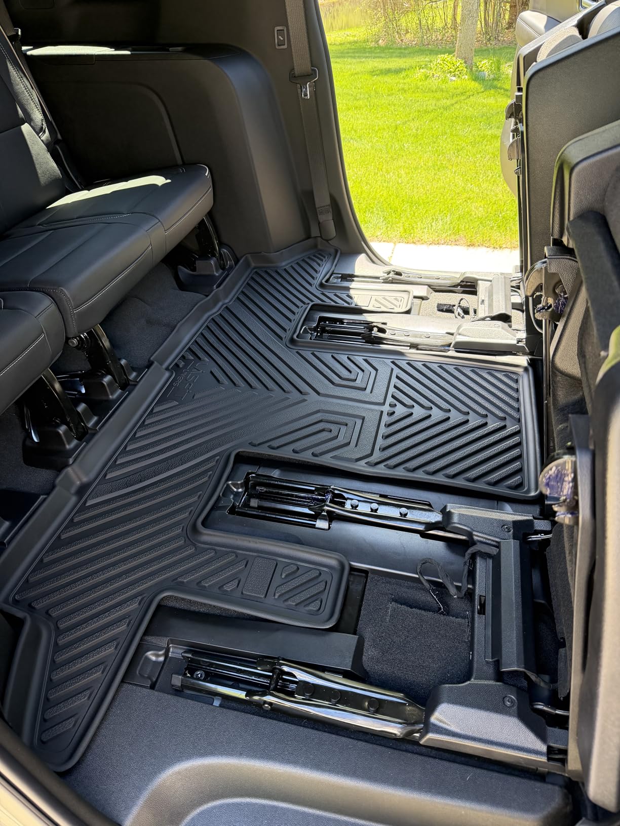 LASFIT Floor Mats 2019-2026 for Chevy Silverado/GMC Sierra 1500, 2020-2026 for 2500 HD/3500 HD, Crew Cab & Bucket Seat Only (Fit with Rear Under-Seat Storage Box, Not Fit 2nd Row Plastic Box), Black customer photo 2
