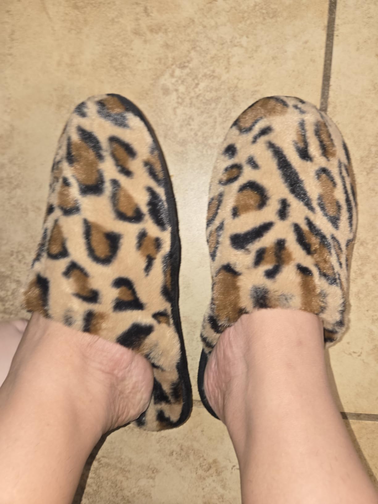 Women's Fuzzy Scuff Slippers Soft Comfy Memory Foam Non-slip Indoor House Shoes customer photo 1