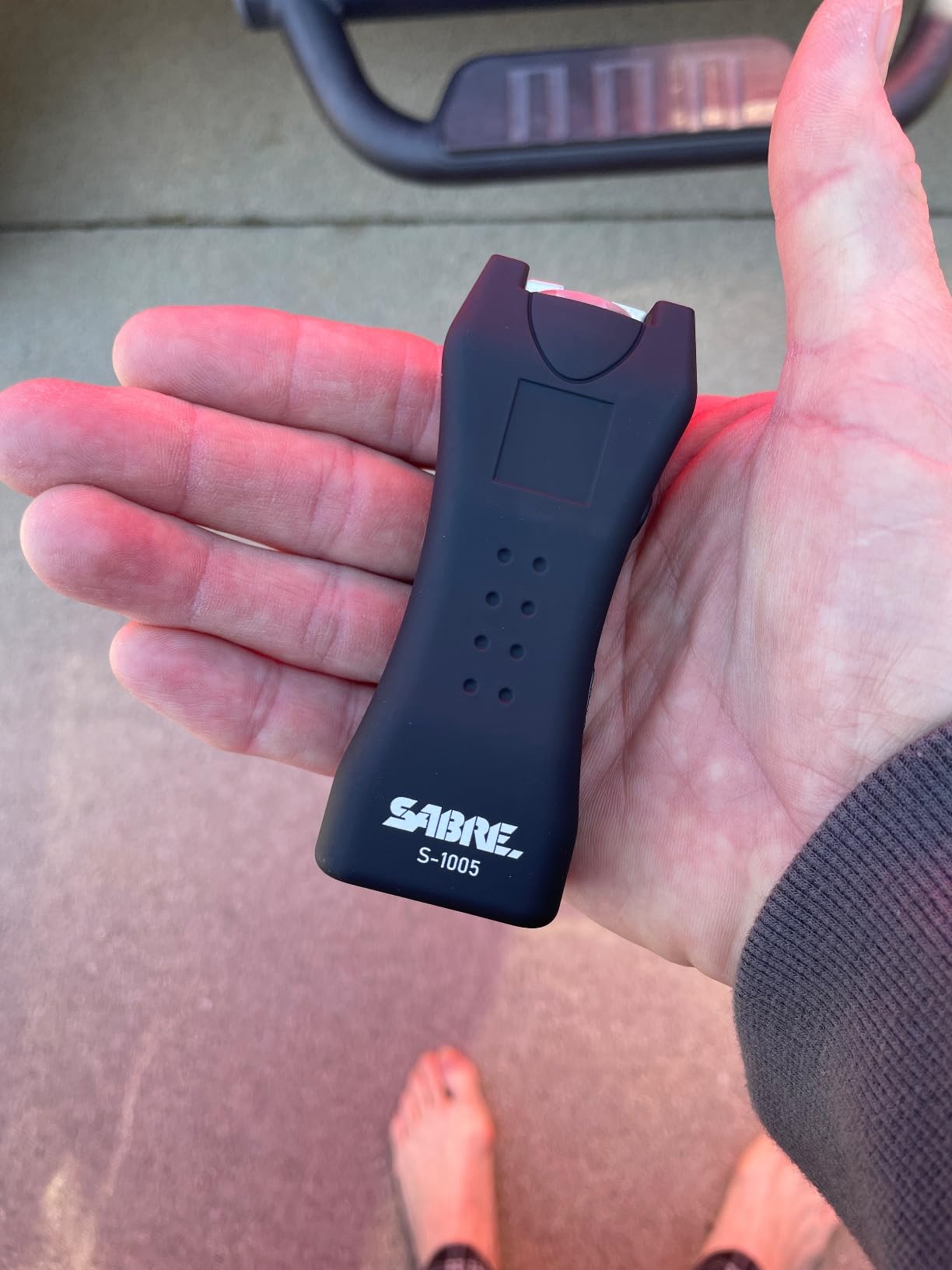 SABRE Pepper Spray & 2-in-1 Stun Gun with Flashlight Self Defense Kit customer photo 1
