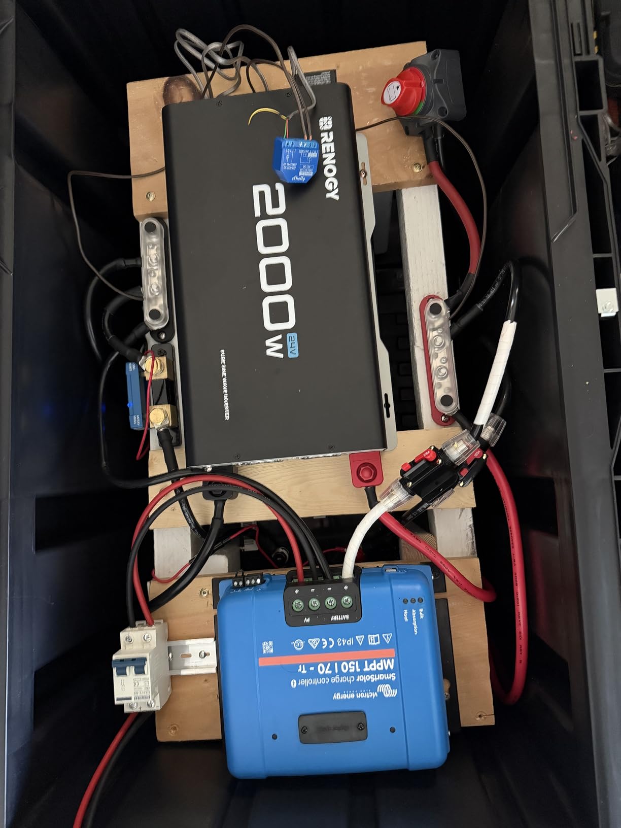 Victron Energy SmartSolar MPPT Tr Solar Charge Controller (Bluetooth) - 150V, 70 amp, 12/24/36/48-Volt customer photo 1