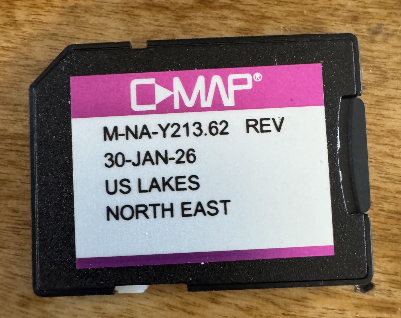 C-MAP Reveal Lakes - US Lakes North East, Map Card for Marine GPS Navigation customer photo 1