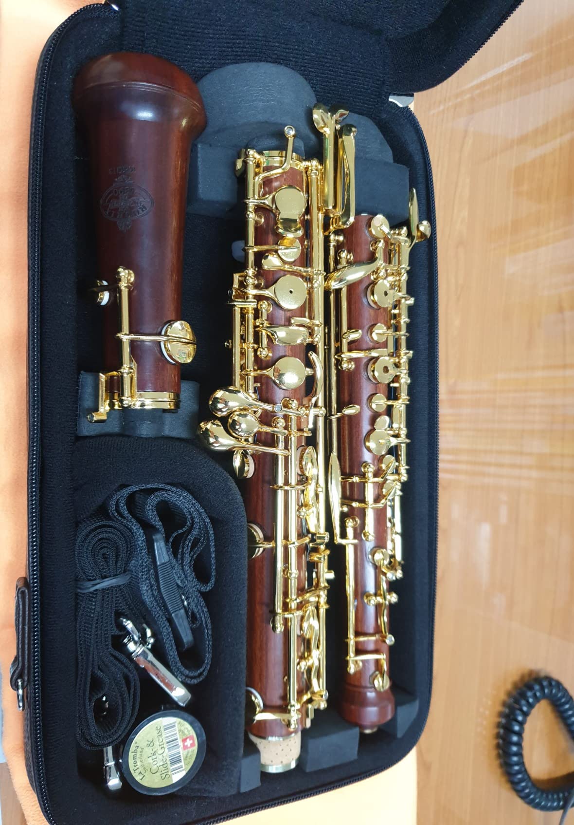 Rochix Oboe Professional Performance Level WHS36 Ebony Wood Body Silver Plated Semi Automatic C Tone with 2 Reeds,1 Cleaning Cloth,1 Oboe Swab,1 Thumb Rest,1 Case and More customer photo 1