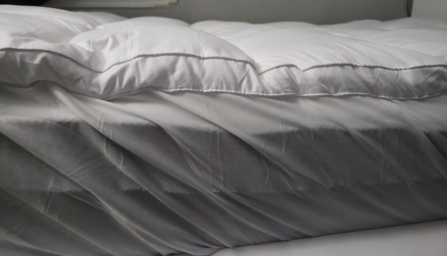 ELEMUSE King Mattress Topper for Back Pain, Extra Thick Mattress Pad Cover, Plush Soft Pillowtop with Elastic Deep Pocket, Overfilled Down Alternative Filling customer photo 2