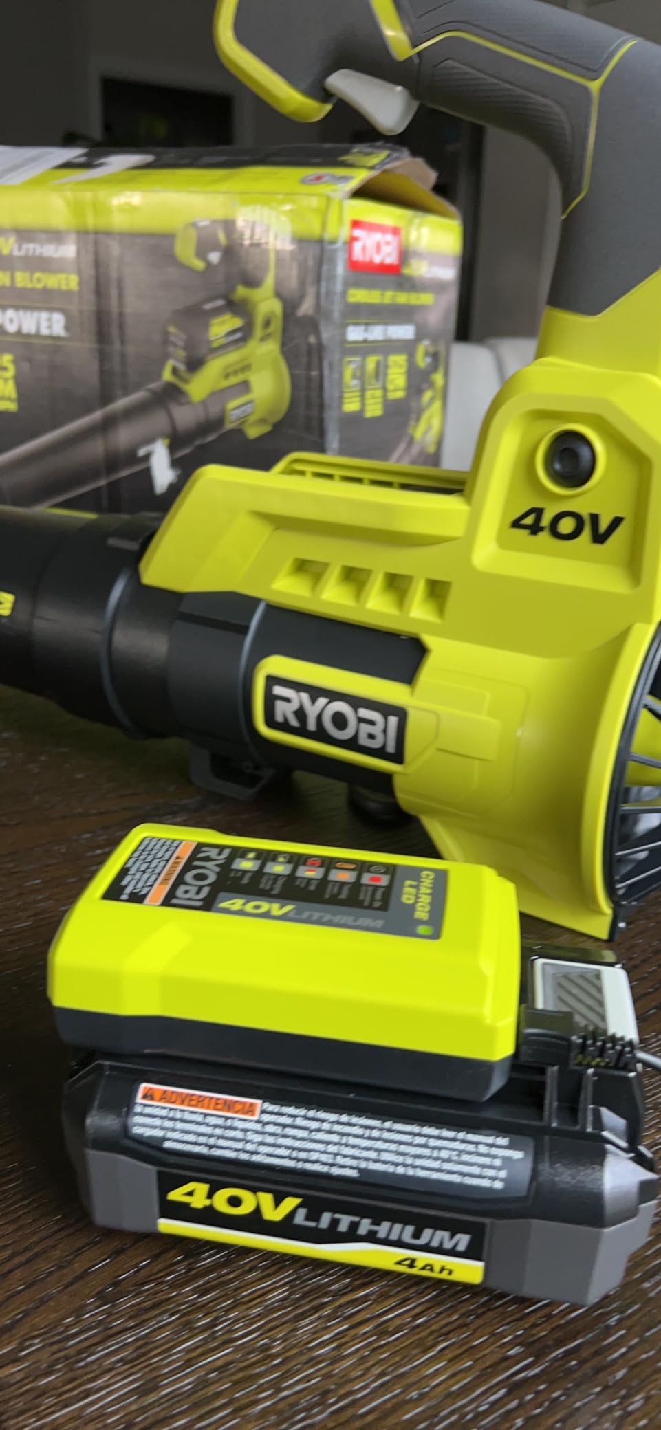 RYOBI 40V 110 MPH 525 CFM Cordless Battery Variable-Speed Jet Fan Leaf Blower with 4.0 Ah Battery and Charger customer photo 1