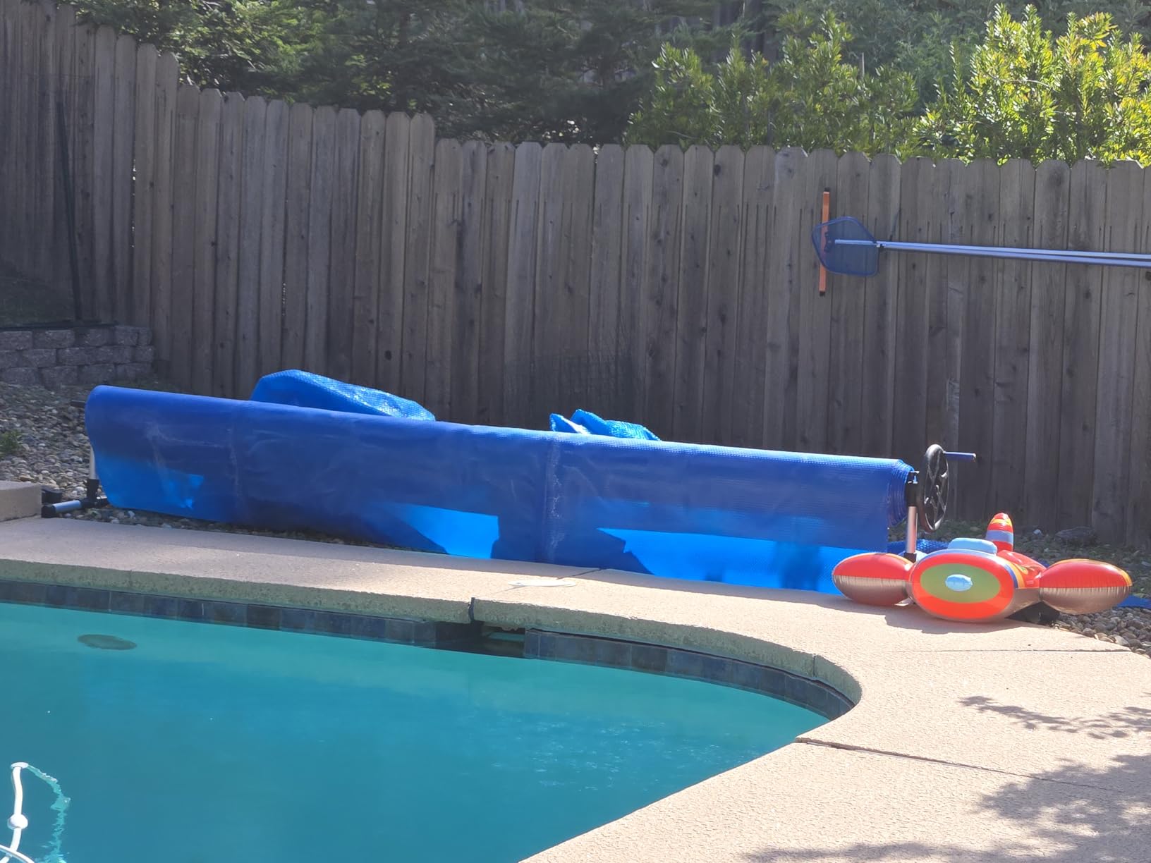 BigXwell Solar Pool Cover, Blue 16-mil 6 x 12 Foot Square Pool Heaters for Above-Ground and In-Ground Pools, 1600 Series Heavy-Duty Insulating Pool Heater Cover for Swimmer customer photo 1
