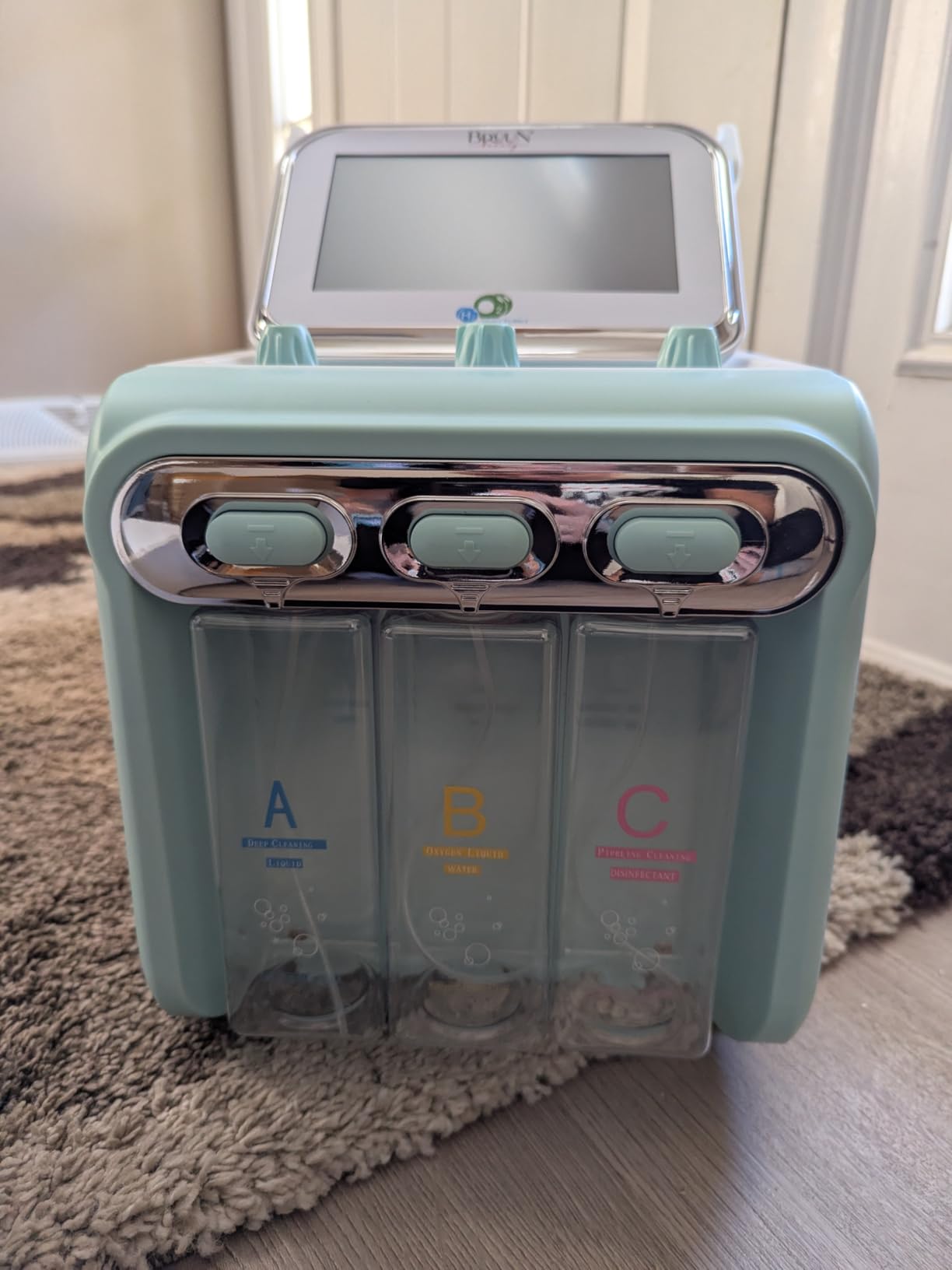 BRÜUN Facial Care Machine - A 7 in 1 Multifunctional Face Care Device for Skin Moisturizing - A Vacuum Cleaning Jet for Home and Beauty Salon customer photo 2