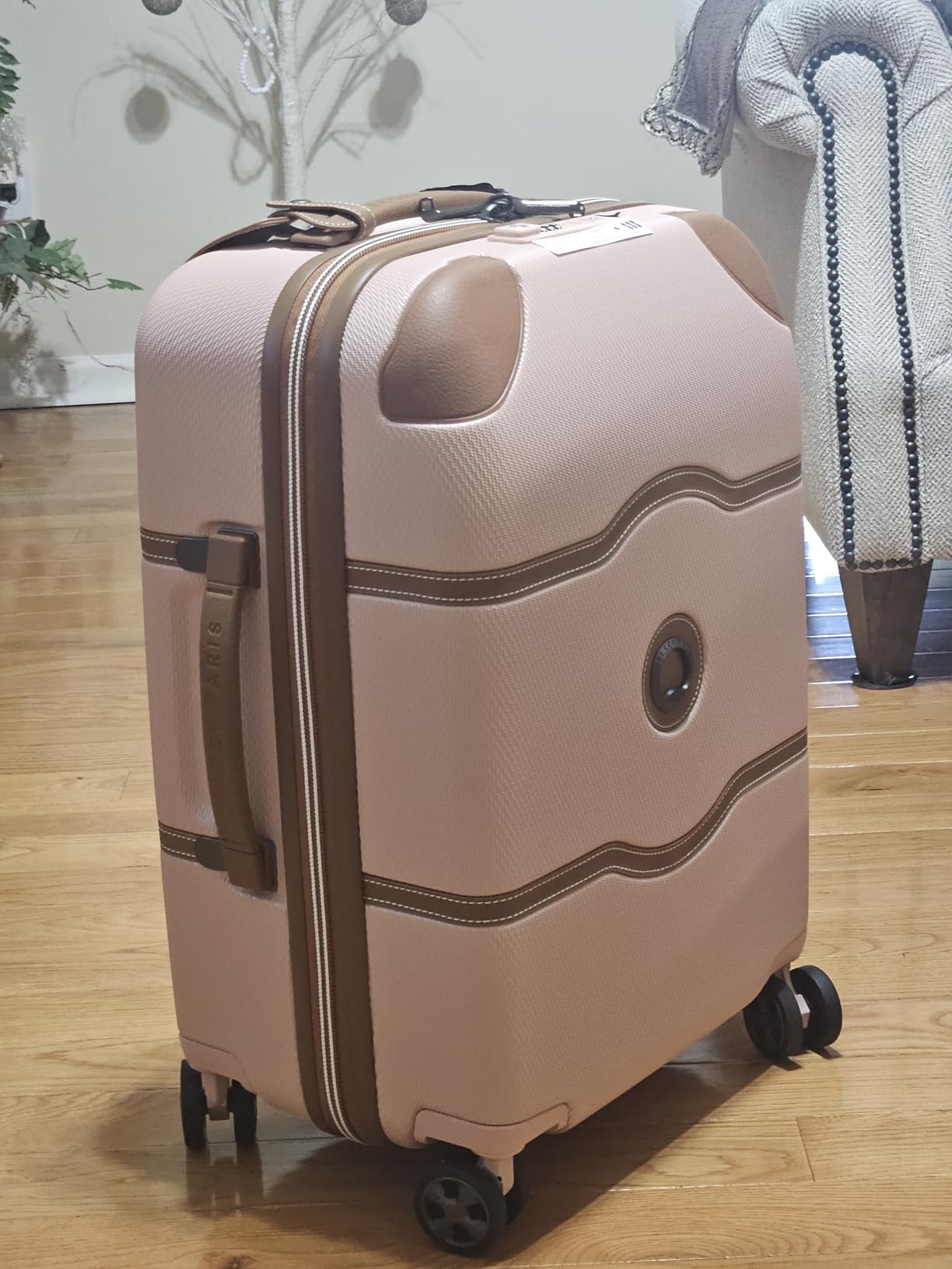 DELSEY PARIS Chatelet Air 2.0 - Hardside Carry on Plus 20 Inch - 360° Spinner Wheels - TSA Lock - USB Port - Lightweight Polycarbonate Travel Suitcase, Angora customer photo 1
