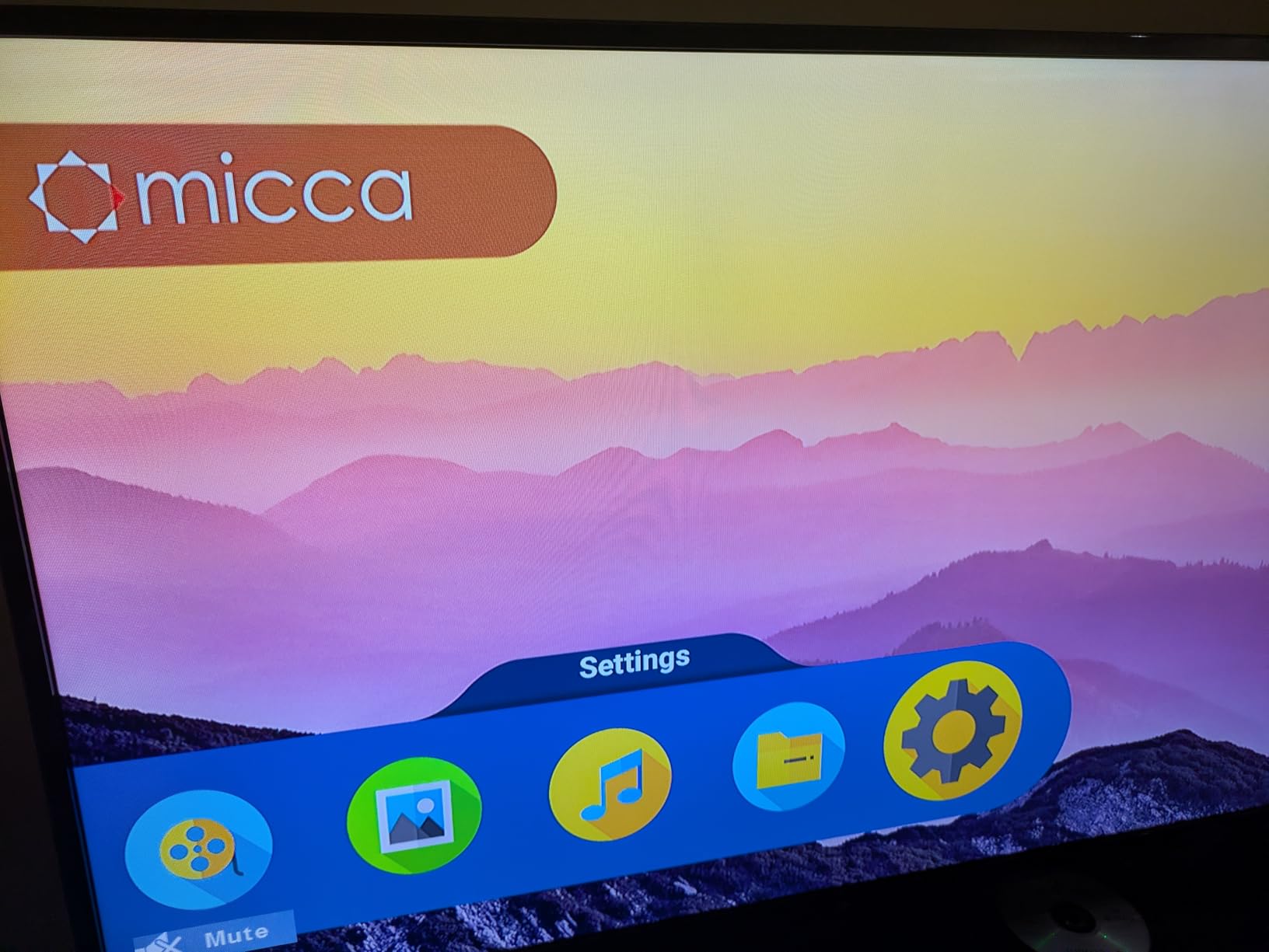 Micca G3 2K Quad-HD Digital Media Player for USB Drives and MicroSD Cards, Digital Signage, H.265/HEVC H.264/AVC MP4 MKV Videos MP3 Music JPG Photos, 4K HDMI, Analog AV, Auto Play and Resume customer photo 2