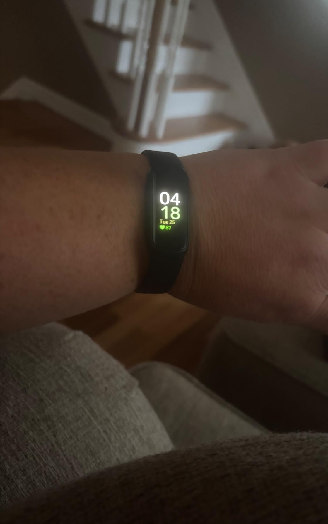Fitbit Inspire 3 Fitness Tracker - Advanced Health Insights with Stress Management, Workout Intensity & Sleep Tracking, 24/7 Heart Rate, Includes Small and Large Classic Bands (Midnight Zen/Black) customer photo 1