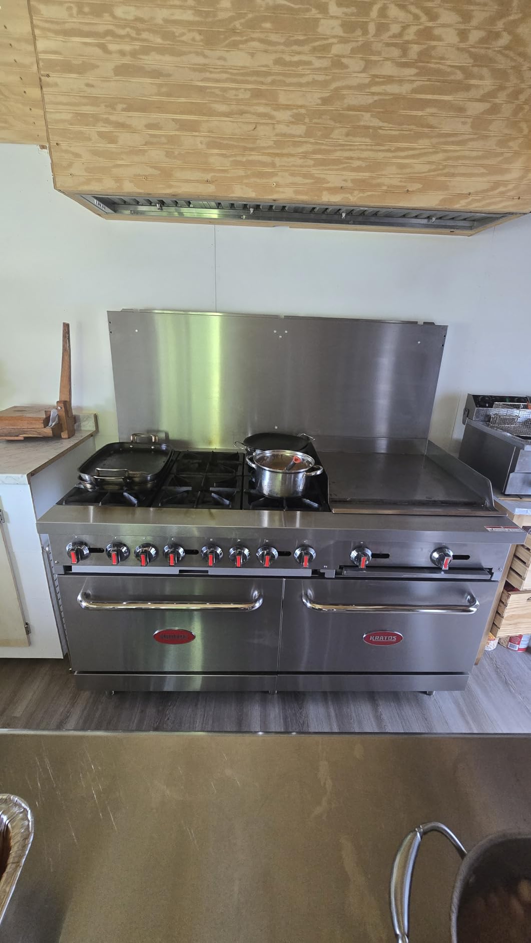 Kratos Commercial Gas Range, Oven & Griddle - 6 Burners, 2 Full Size Ovens and Griddle Plate (24
