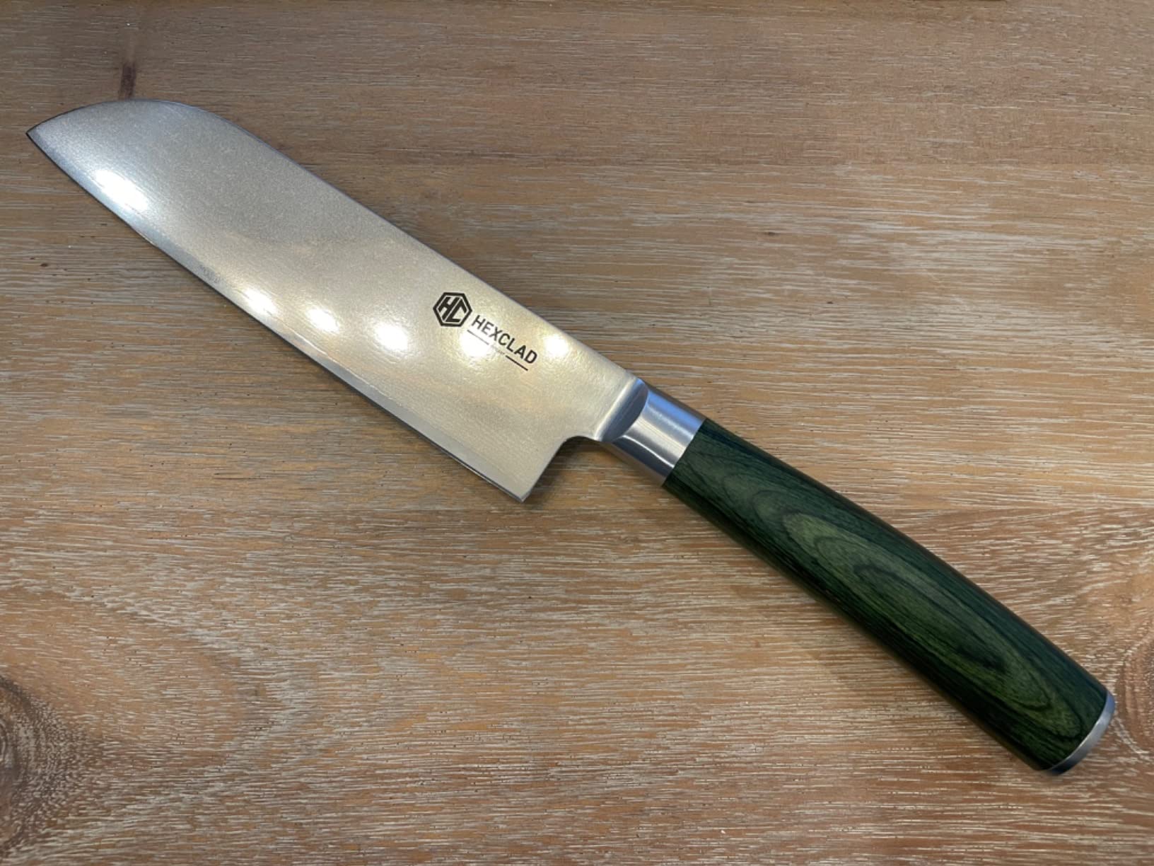 HexClad 7 Inch Japanese Damascus Stainless Steel Santoku Knife, Full Tang Construction, Pakkawood Handle customer photo 1