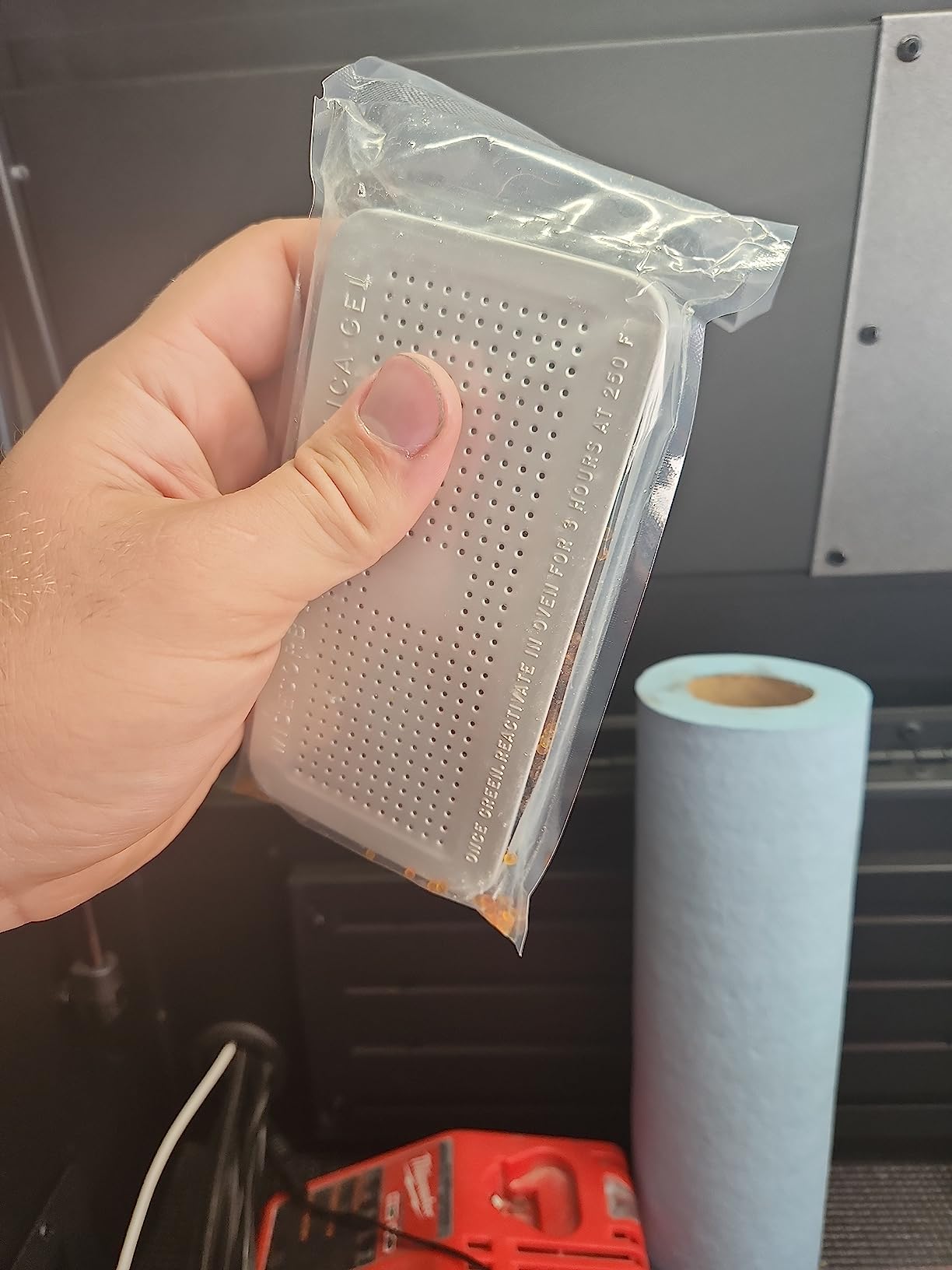 Wisesorb 200 Gram Gun Safe Dehumidifier, Reusable Silica Gel Dehumidifier, Indicating Silica Gel Desiccant Canister (Orange to Green) customer photo 1