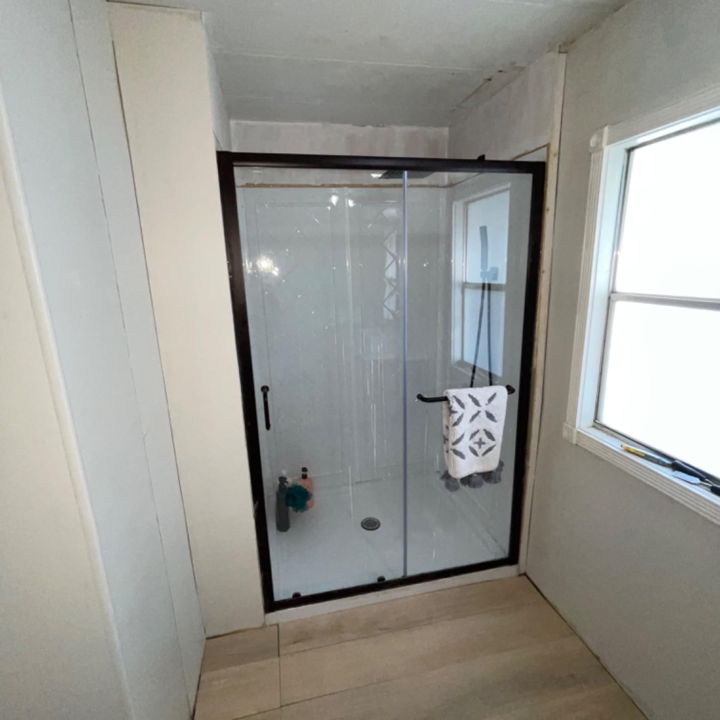 DreamLine Infinity-Z 36 in. D x 48 in. W x 76 3/4 in. H Semi-Frameless Sliding Shower Door in Matte Black, Shower Base, and Wall Kit in White customer photo 1