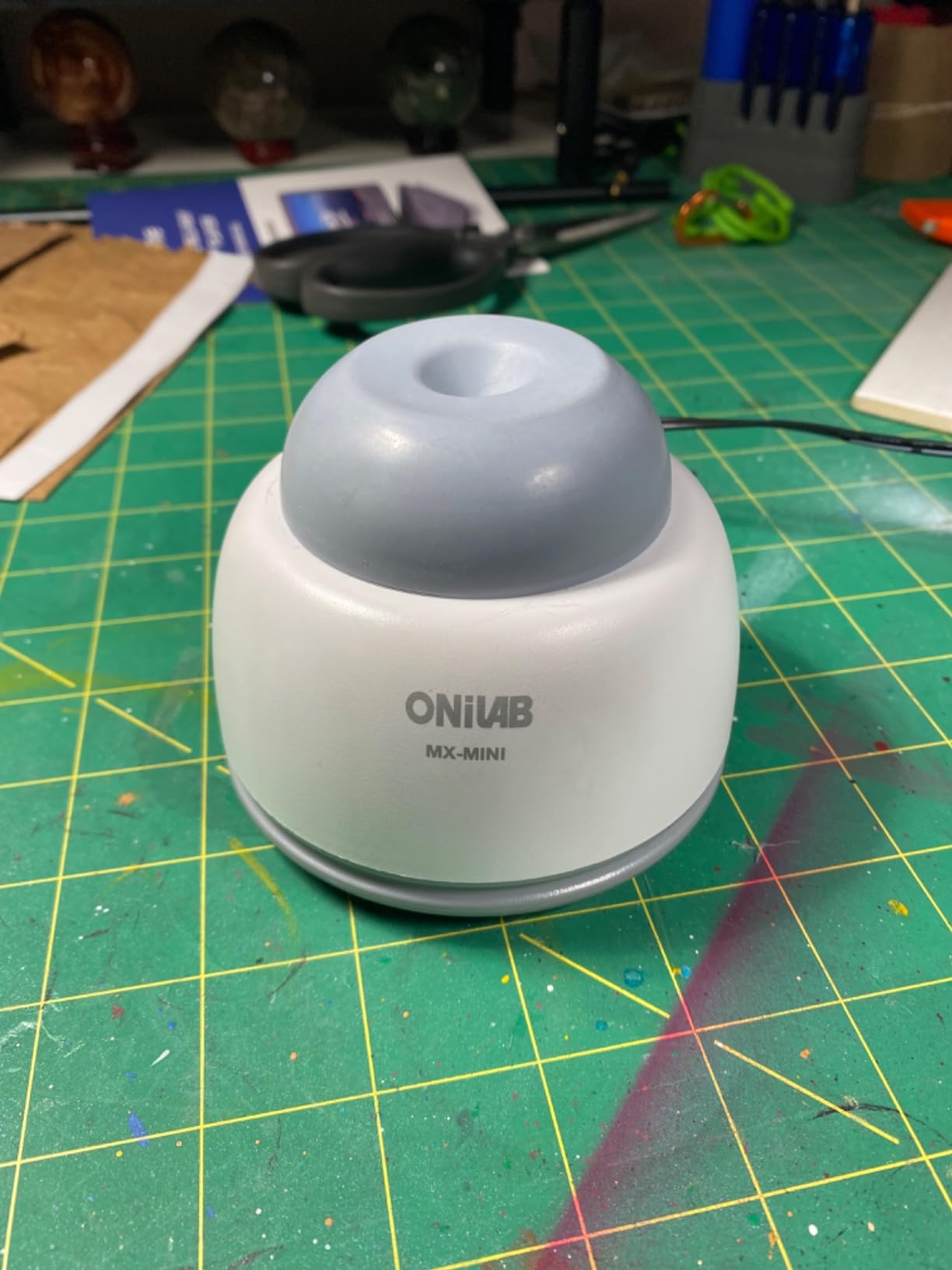 ONiLAB Mini Vortex Mixer with Touch Function, Lab Mixing, Nail Polish, Tattoo Ink, Eyelash Adhesives and Acrylic Paints Mixing, Lab Vortexer for Centrifuge Tubes and Test Tubes, Blue customer photo 1