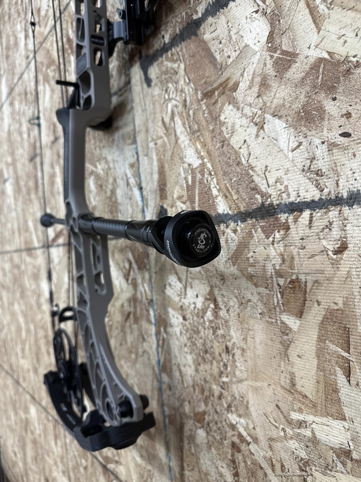 Bow Stabilizer, Archery Bow Stabilizer for Compound Bow Carbon Balance Bar Absorber with Weights to Reduce Vibrations Sound Absorption for Bow Hunting Shooting. customer photo 2