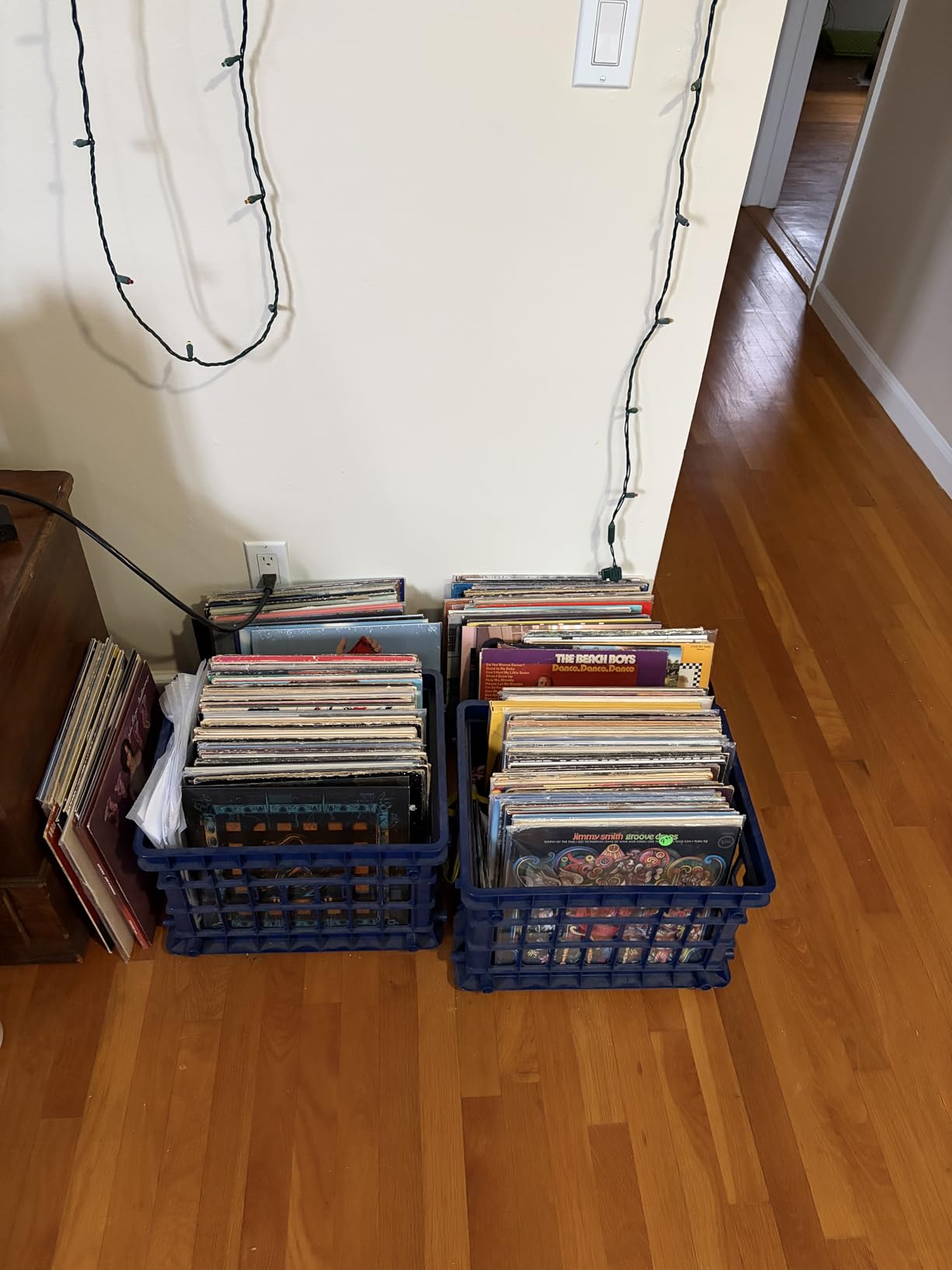 EYOCAL Vinyl Record Storage Holder Rack, 250 LP Wooden Record Display Table for Albums Books Magazines Files for Living Room Bedroom Patent Pending customer photo 1