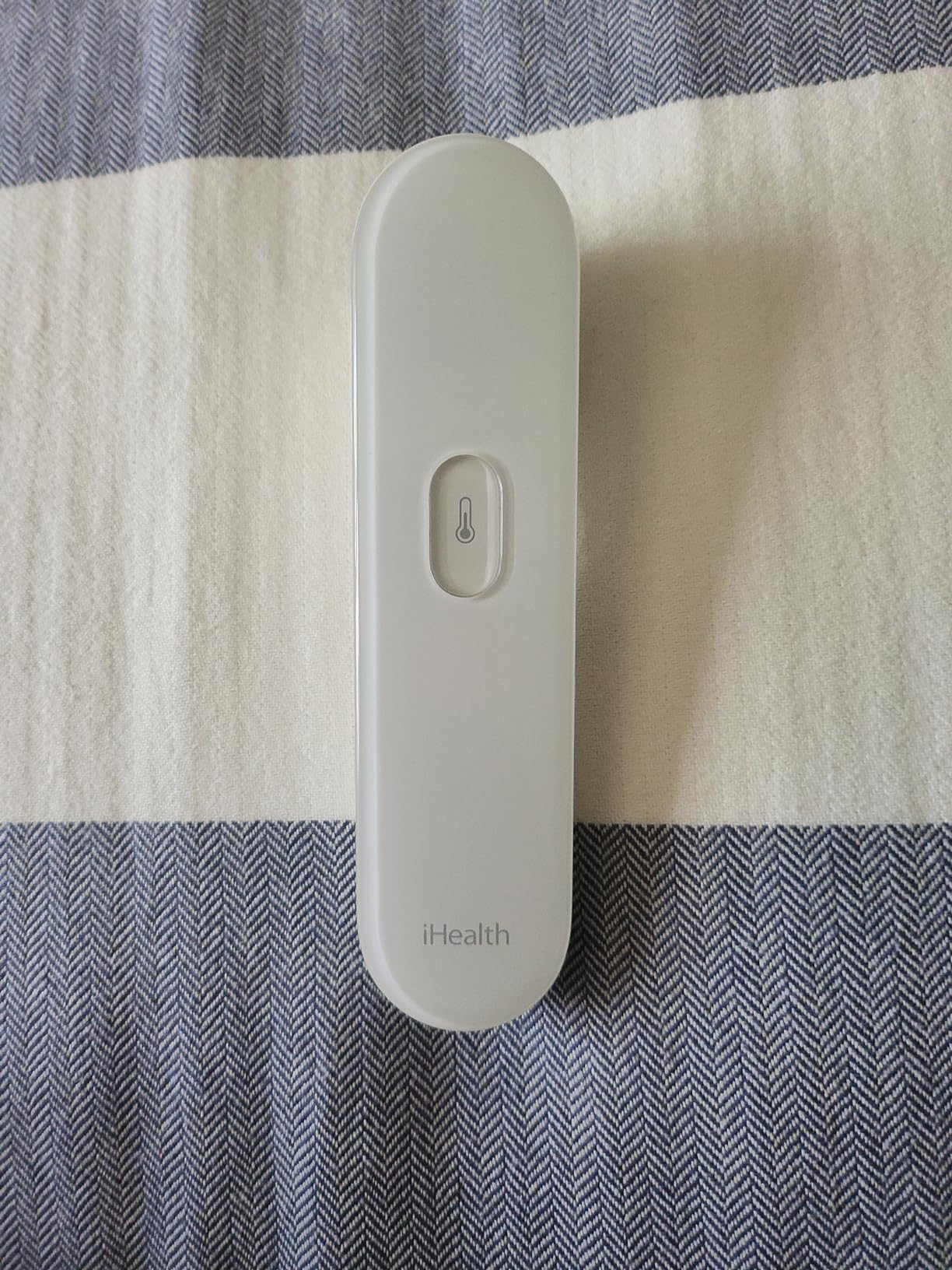 iHealth No-Touch Digital Forehead Thermometer for Adults, Babies, Kids, 3 Ultra-Sensitive Sensors, Quiet Vibration Feedback, Large LED Digits, Easy to Use for Home, PT3 Black customer photo 2