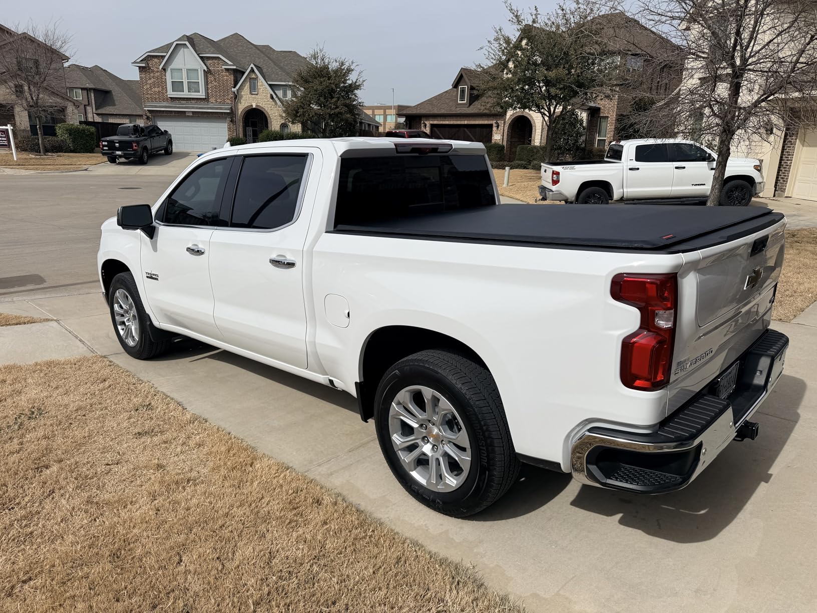 Rough Country Soft Roll Up Tonneau Cover for Chevy Silverado 1500 & GMC Sierra 1500 (2019-2026) - Marine-Grade Vinyl, No-Drill Install, Fits 5'10