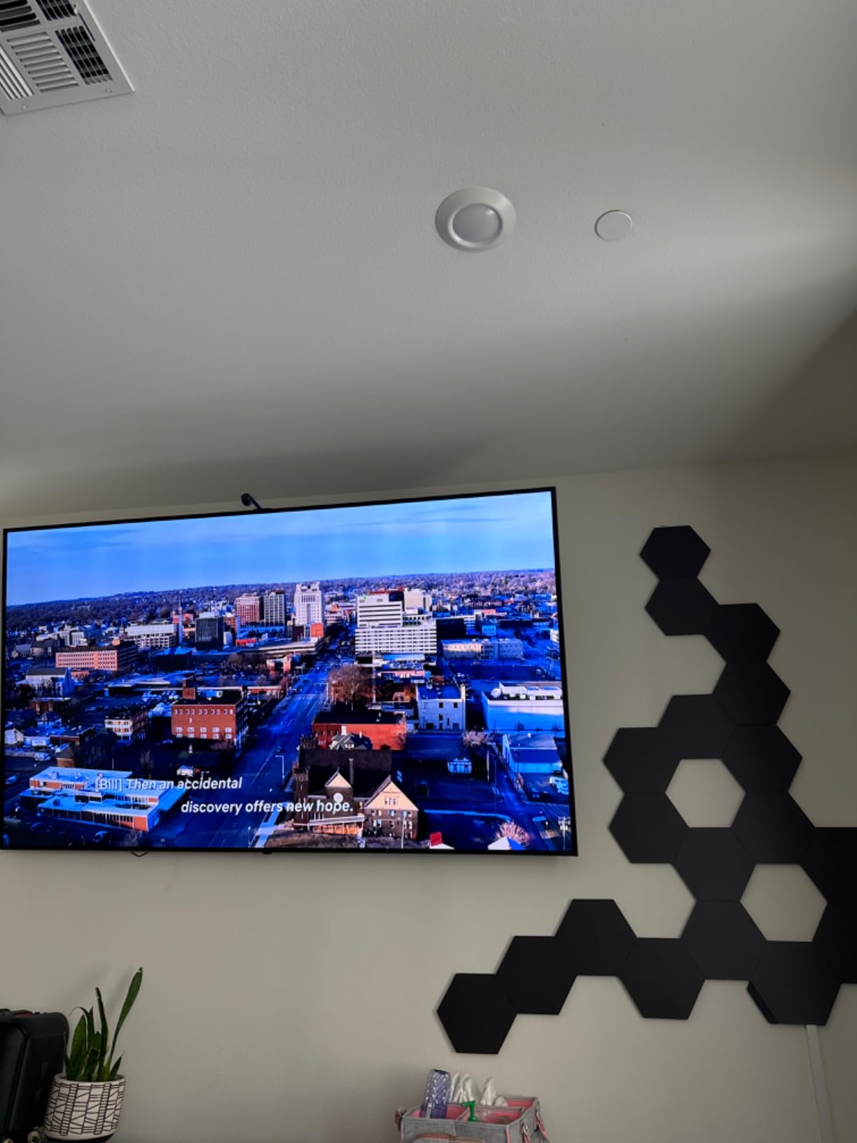 Nanoleaf Shapes Hexagon Lights, Smart RGBW LED Wall Light Panels, 9PK, Compatible with Alexa Google Assistant, Music Sync, Touch Control customer photo 1