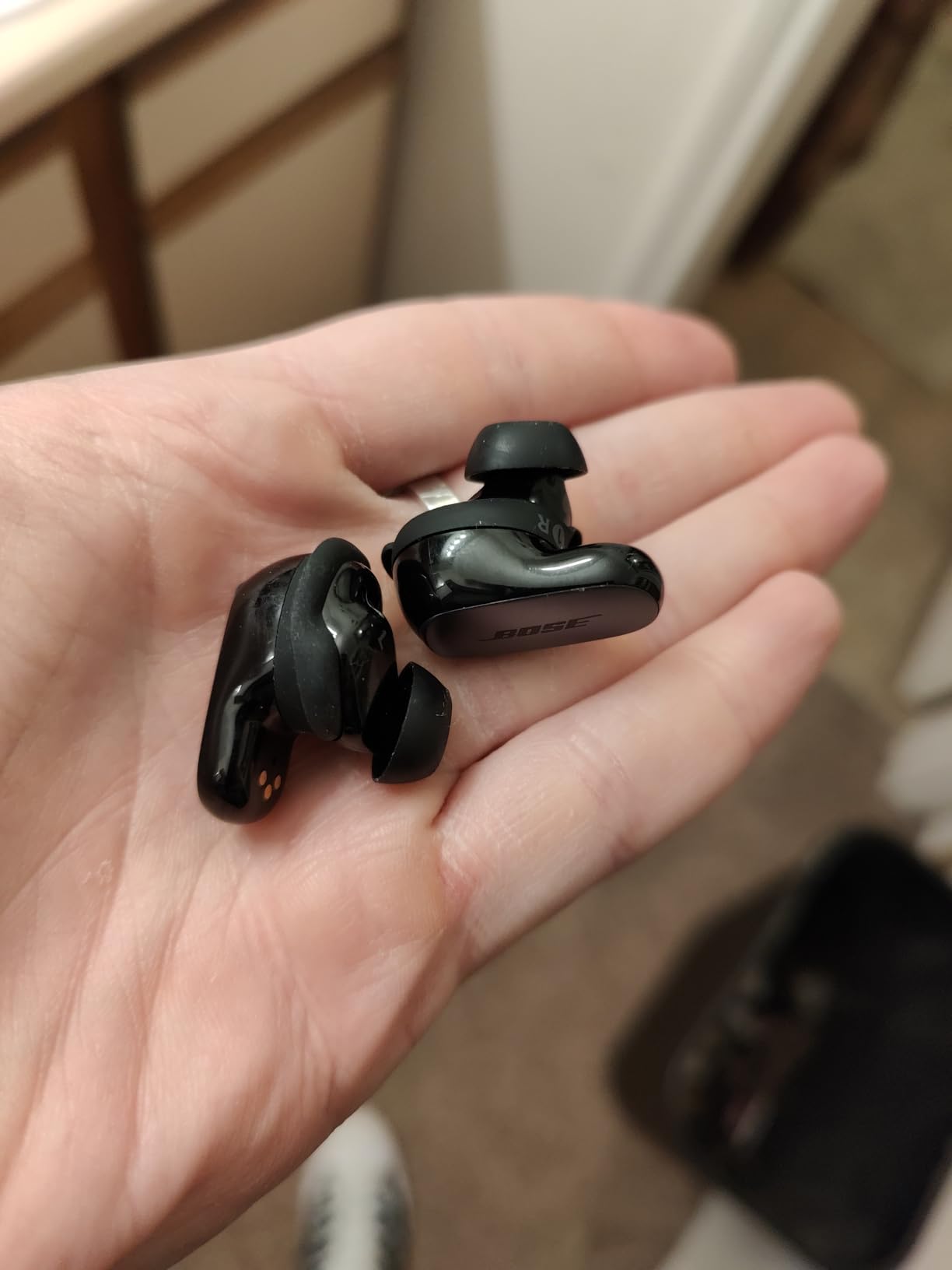 Bose QuietComfort Ultra Bluetooth Earbuds, Wireless Earbuds with Spatial Audio and World-Class Active Noise Cancellation, Deep Bass, Up to 6 Hours of Playtime, Black customer photo 1
