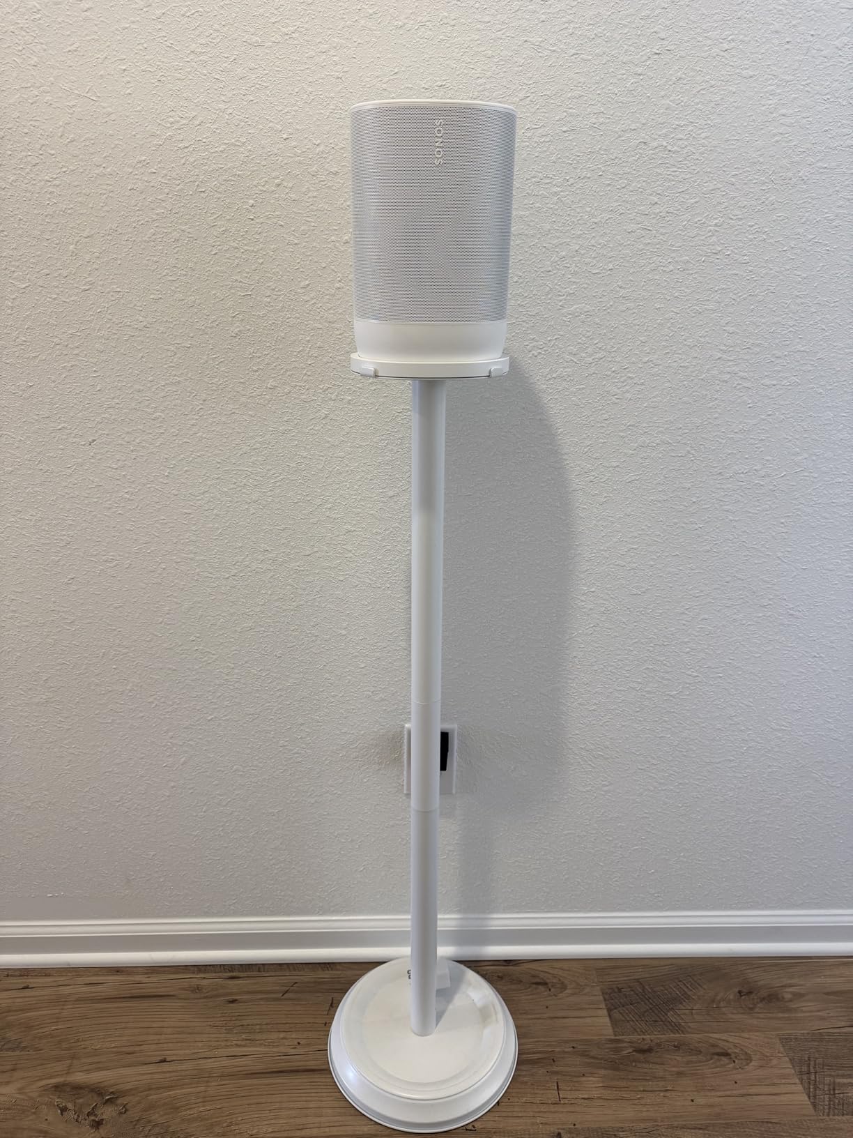 Move 2 - White - Wireless Portable Bluetooth Speaker | 24-Hr Battery | IP56 Water & Dust Resistant | USB-C Charges Your Phone | WiFi | Trueplay | Deep, Dynamic Bass customer photo 1
