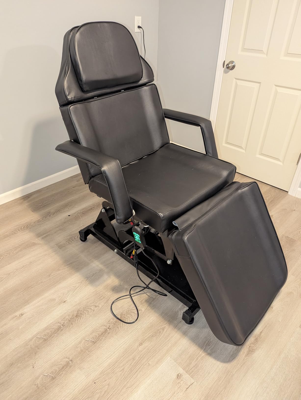 Artist hand Facial Bed for Esthetician Massage Table Beauty Bed Medical Aesthetic Tattoo Chair with 3 Motor Electrical Adjustments,Black customer photo 1