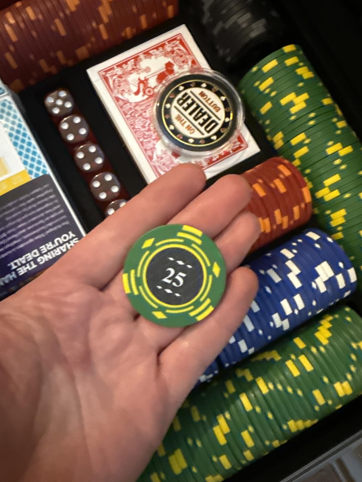 Boyzhood Poker Chips,400PCS 14 Gram Clay Poker Chip Set with Deluxe Travel Case, Numbered Chips,Poker Set for Texas Hold'em Blackjack Gambling. customer photo 1