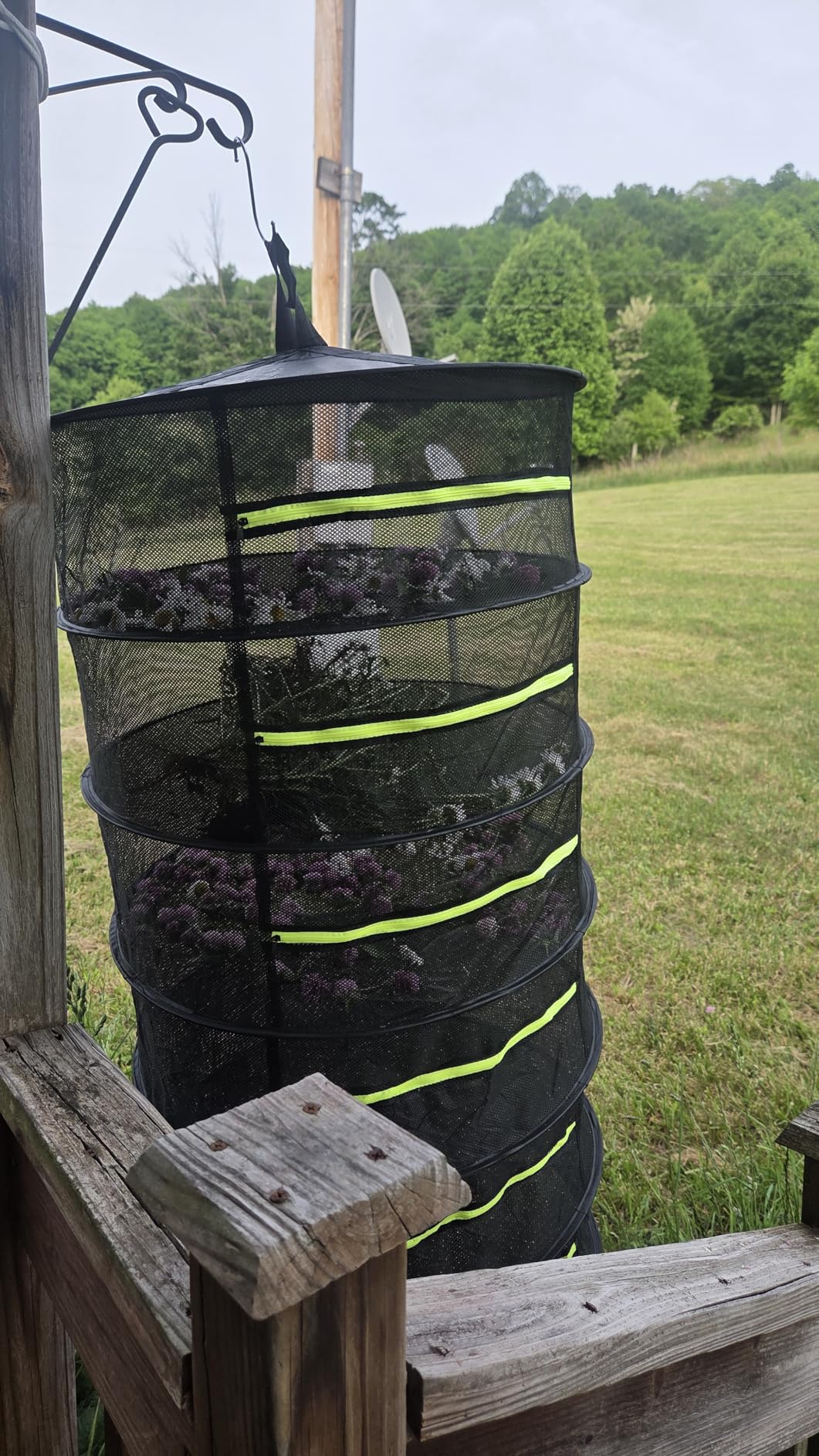 MEKOLIFE Herb Drying Rack with Mesh Design, Hanging Drying Rack with Green Zipper & Garden Pruning Shears - Versatile Plant Drying Solution (6 Layers) customer photo 1