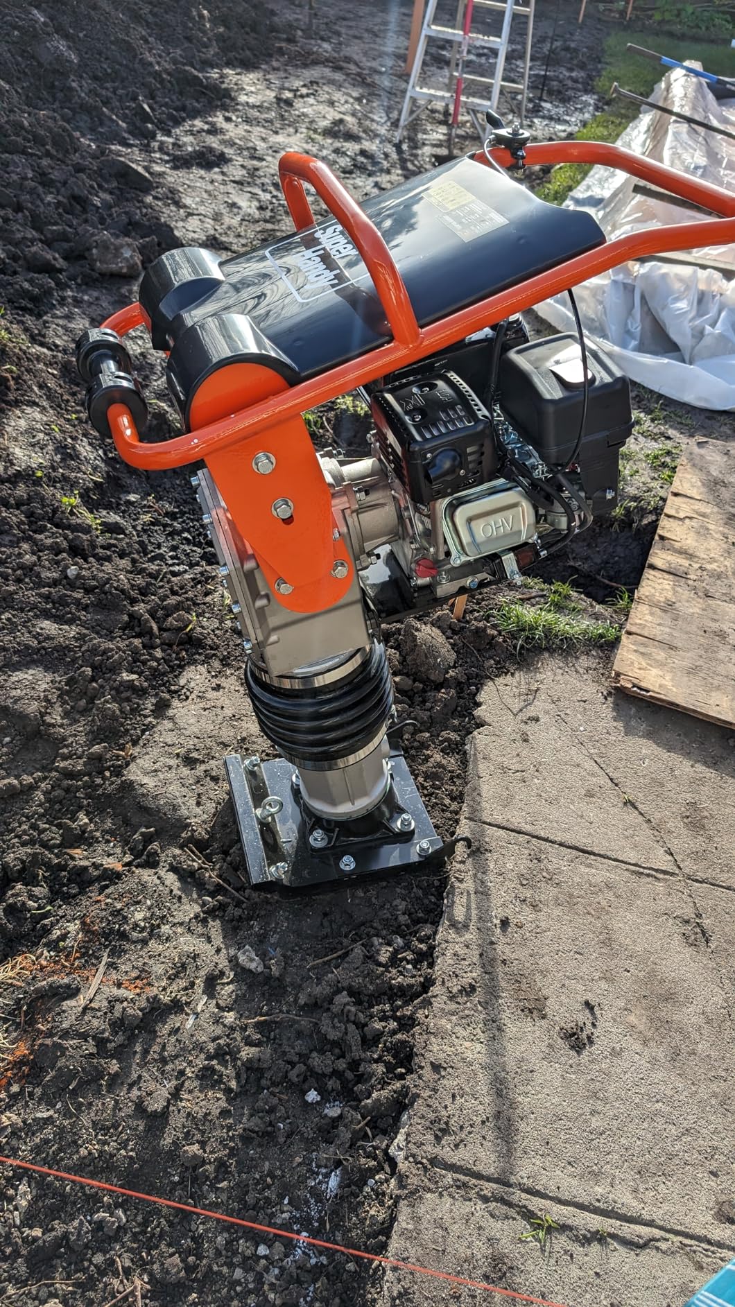 SuperHandy Jumping Jack Tamping Rammer 209cc 7HP 4-Stroke Gas Engine - 3500 lbs Impact Force, 137lbs Weight, 26