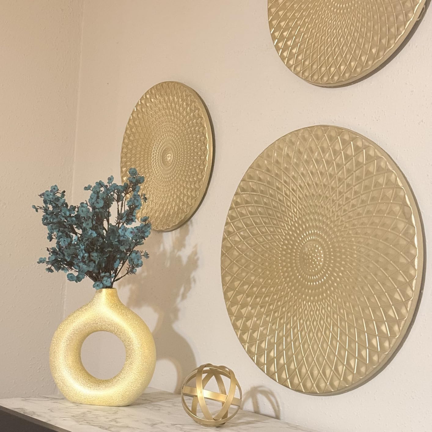 Gold Decor for Living Room Bedroom Bookshelf Coffee Table, Modern Style Figurine Decorative Ornaments Home Decor for Shelves (4.5