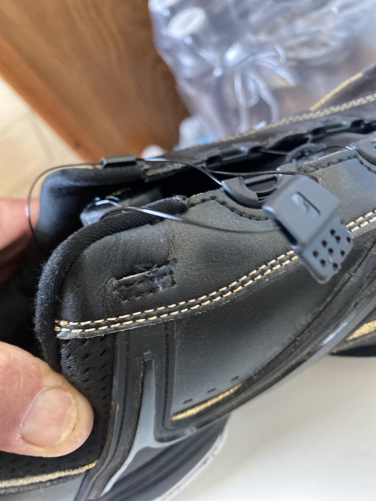 Alien Men's Bowling Shoes | Men's Right-Handed Bowling Shoes | Performance Bowling Footwear | Includes Interchangeable Soles and Heels | Freelock Lacing customer photo 1