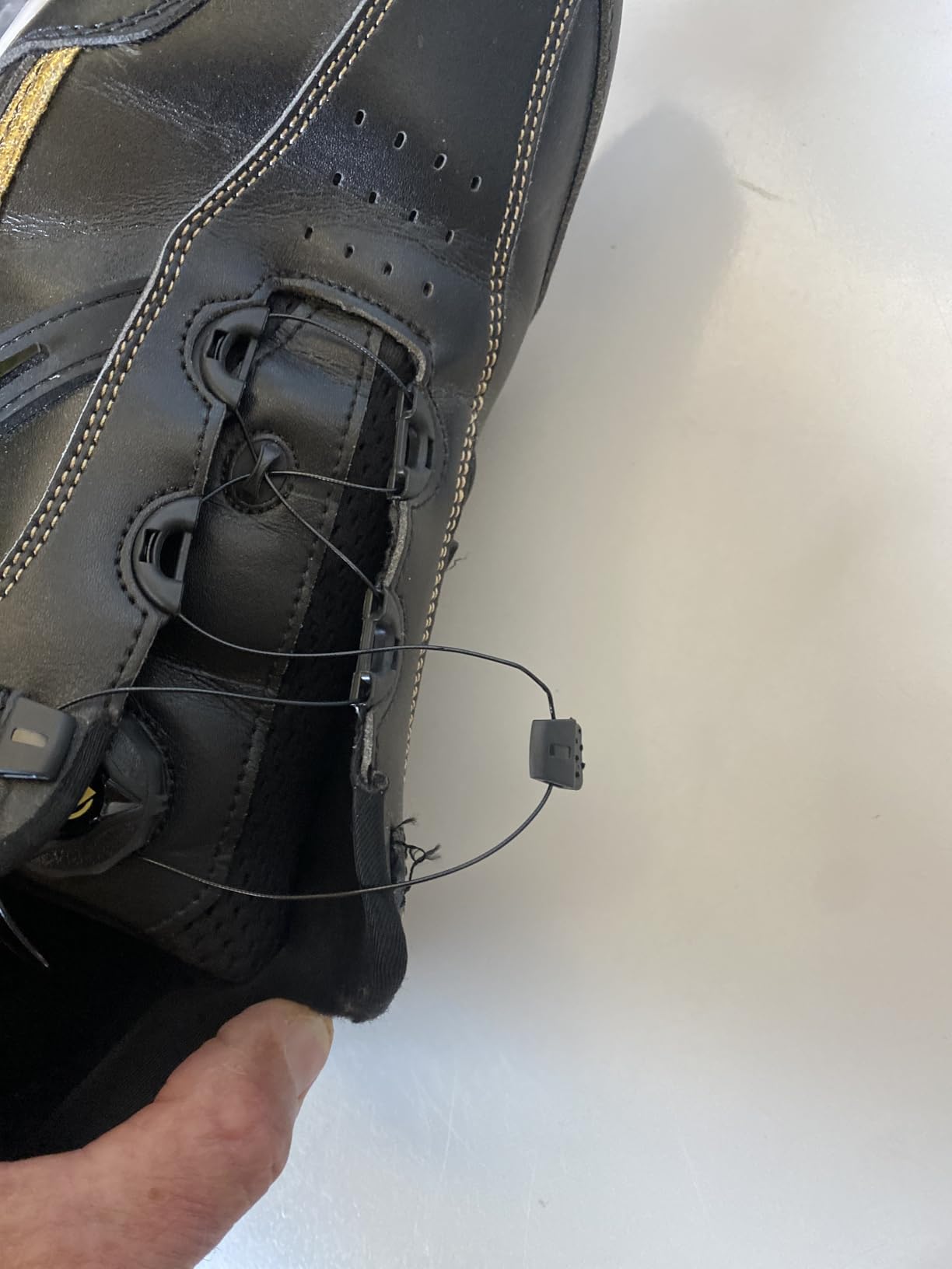 Alien Men's Bowling Shoes | Men's Right-Handed Bowling Shoes | Performance Bowling Footwear | Includes Interchangeable Soles and Heels | Freelock Lacing customer photo 2