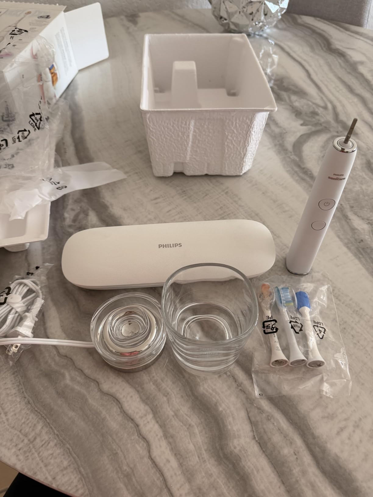 Philips Sonicare DiamondClean Smart 9500 Electric Toothbrush - Sonic Toothbrush with App, Pressure Sensor, 15 Brushing Settings, Replacement Reminder, USB Charging Travel Case, Black, Model HX9923/11 customer photo 1