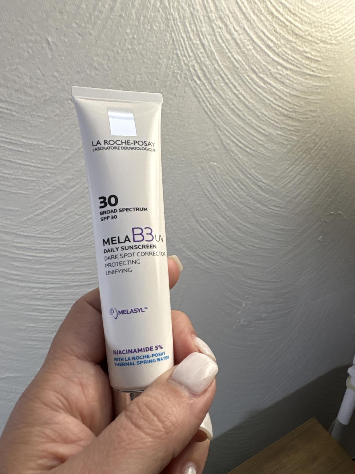 La Roche-Posay Mela B3 UV Daily Sunscreen SPF 30 customer photo 1