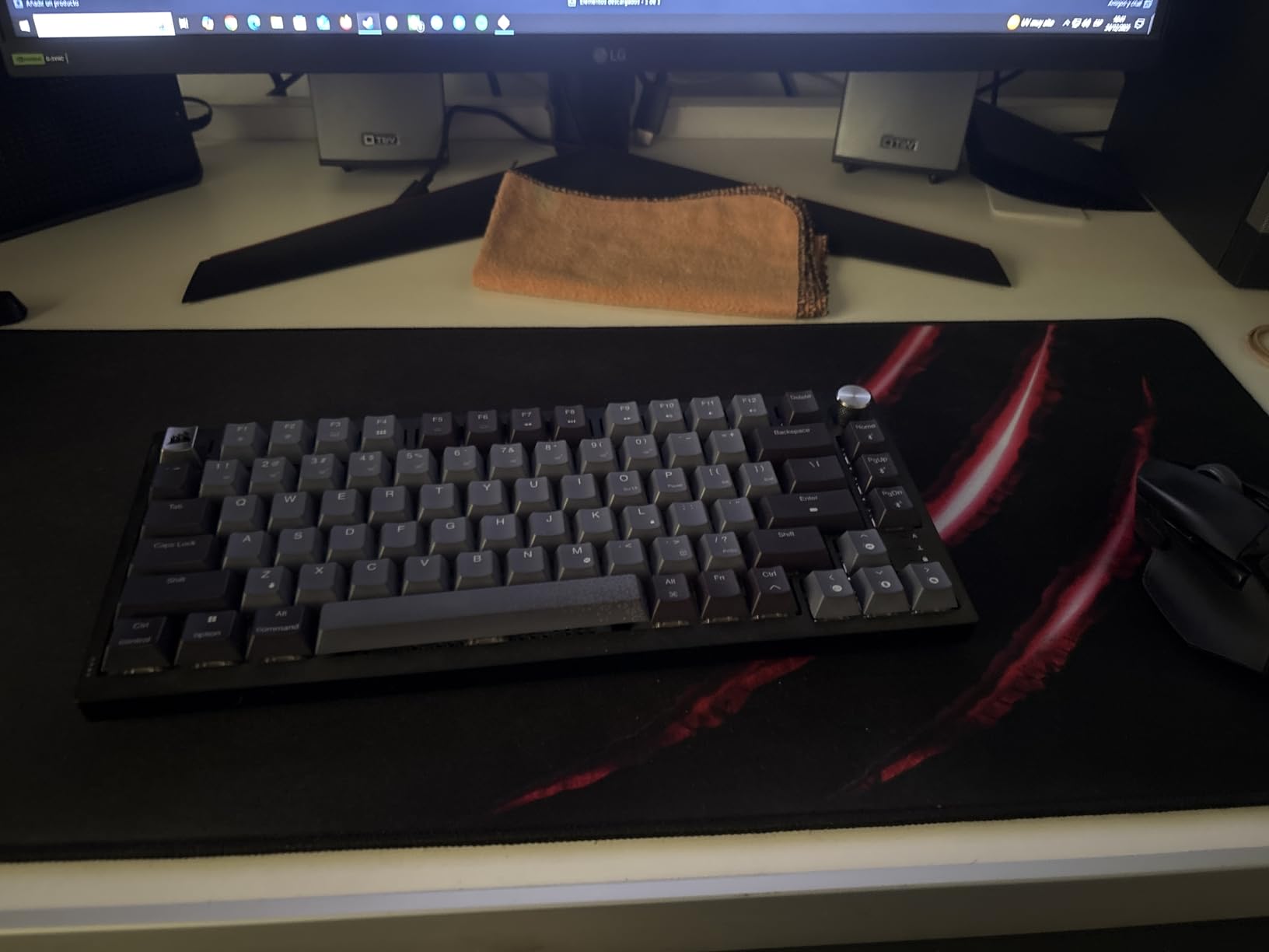 Corsair K65 Plus Wireless 75% RGB Mechanical Gaming Keyboard customer photo 1