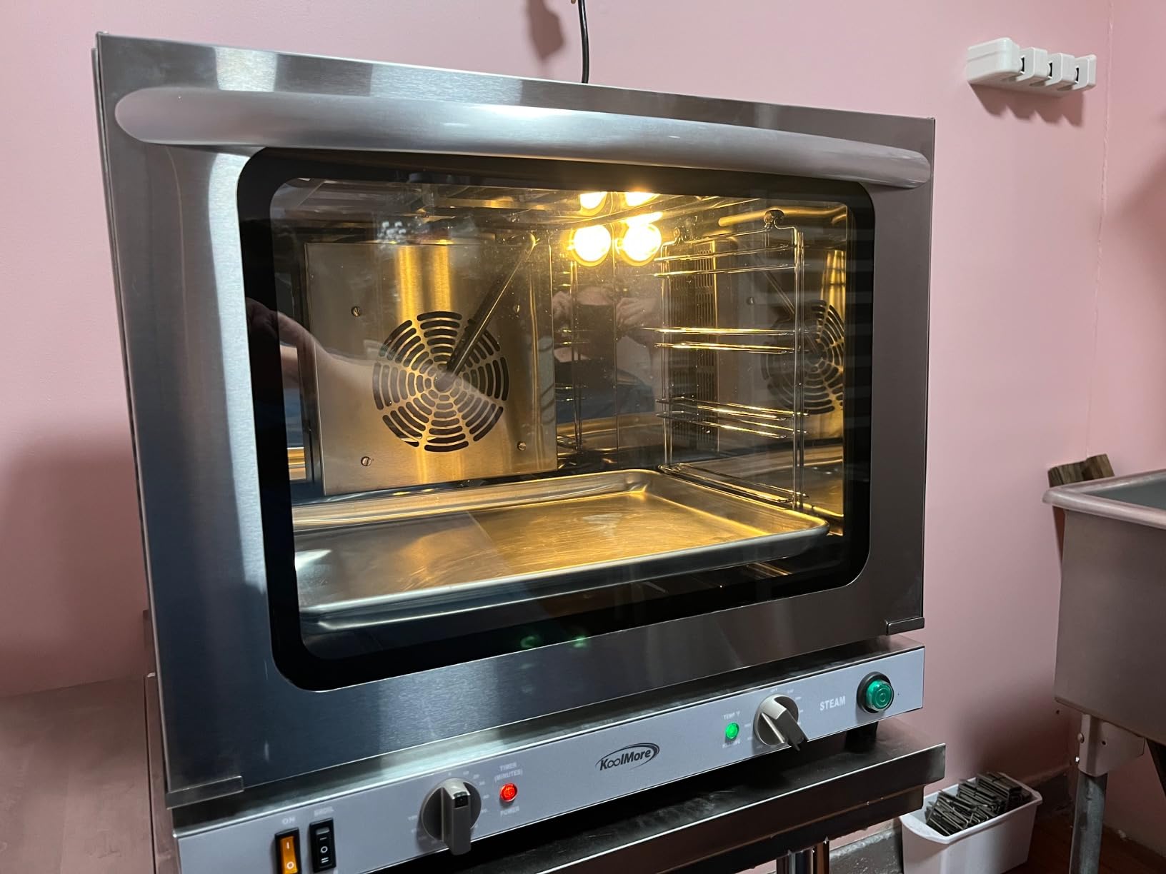 KoolMore 23 in. Commercial Countertop Convection Oven for Half-Size Pans with 4 Racks 2800W of Power and Steam Injection, 240V in Stainless-Steel, ETL Listed for Safety and Sanitation (KM-CTCO-23STI) customer photo 1