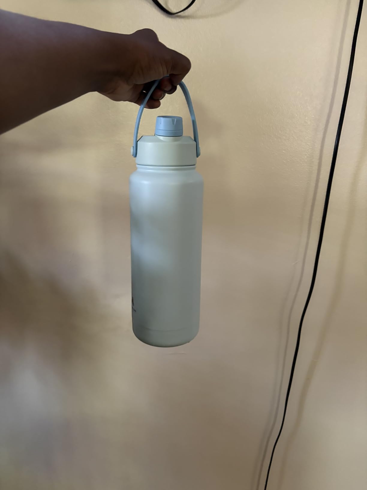 POWCAN 40 oz Insulated Water Bottle with 2-in-1 Straw and Spout Lid, Keep Cold 24H, Leak-Proof, BPA-Free, Double Wall Stainless Steel Water Bottle for Sports, Gym, Travel, and School (Dark Knight) customer photo 2